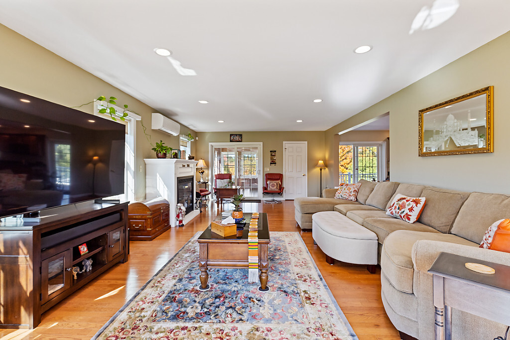 Waterville, Maine, 04901, United States, 4 Bedrooms Bedrooms, ,3 BathroomsBathrooms,Residential,For Sale,1993440