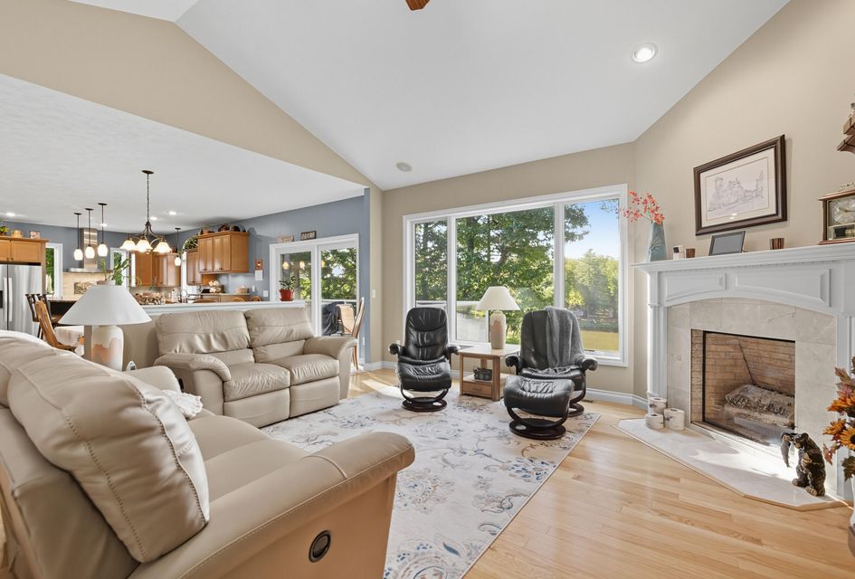 Big Rapids, Michigan, 49307, United States, 3 Bedrooms Bedrooms, ,4 BathroomsBathrooms,Residential,For Sale,1976014