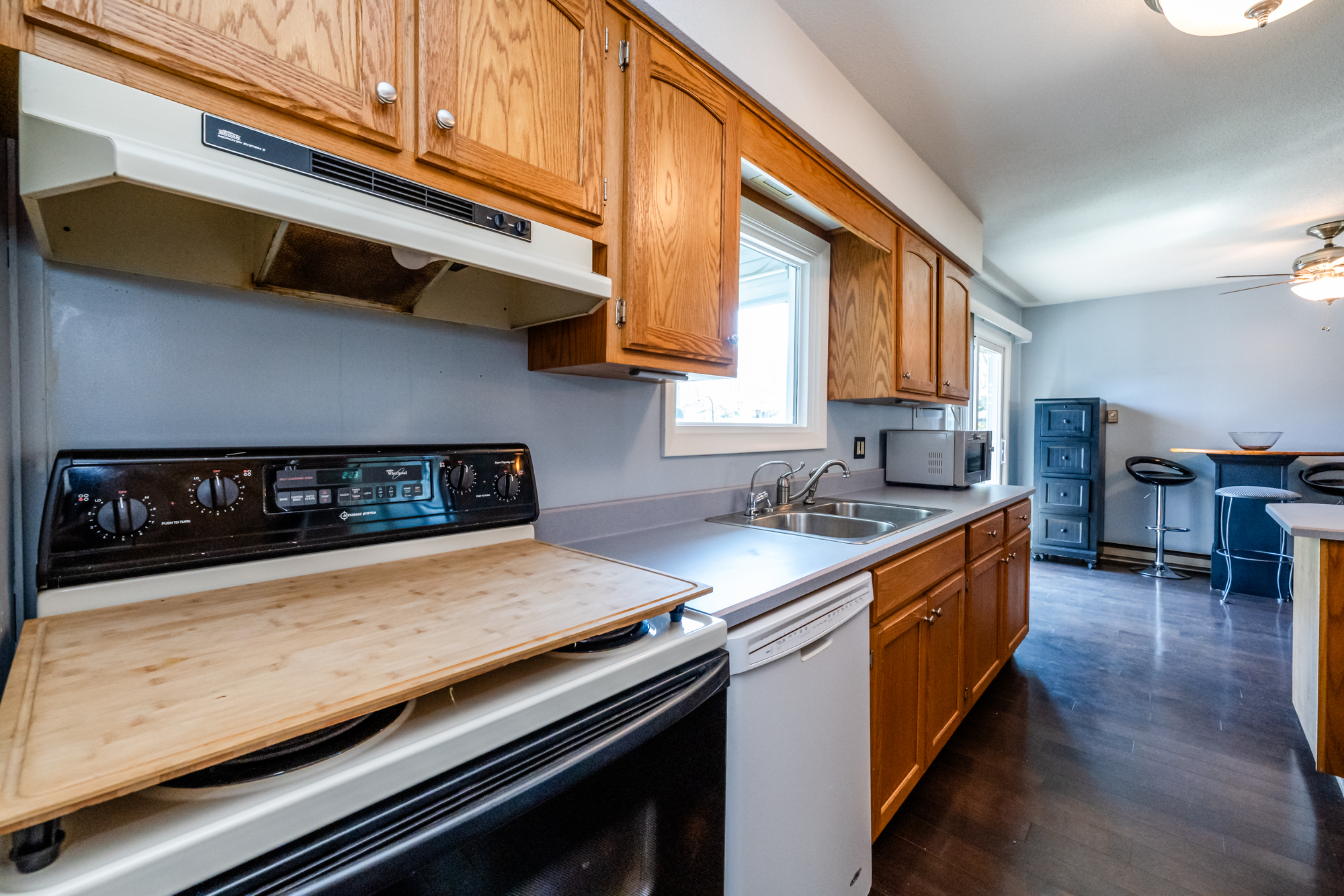 Coloma, Michigan, 49038, United States, 3 Bedrooms Bedrooms, ,2 BathroomsBathrooms,Residential,For Sale,1787347