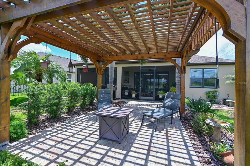 Bradenton, Florida, 34212, United States, 2 Bedrooms Bedrooms, ,2 BathroomsBathrooms,Residential,For Sale,1948137