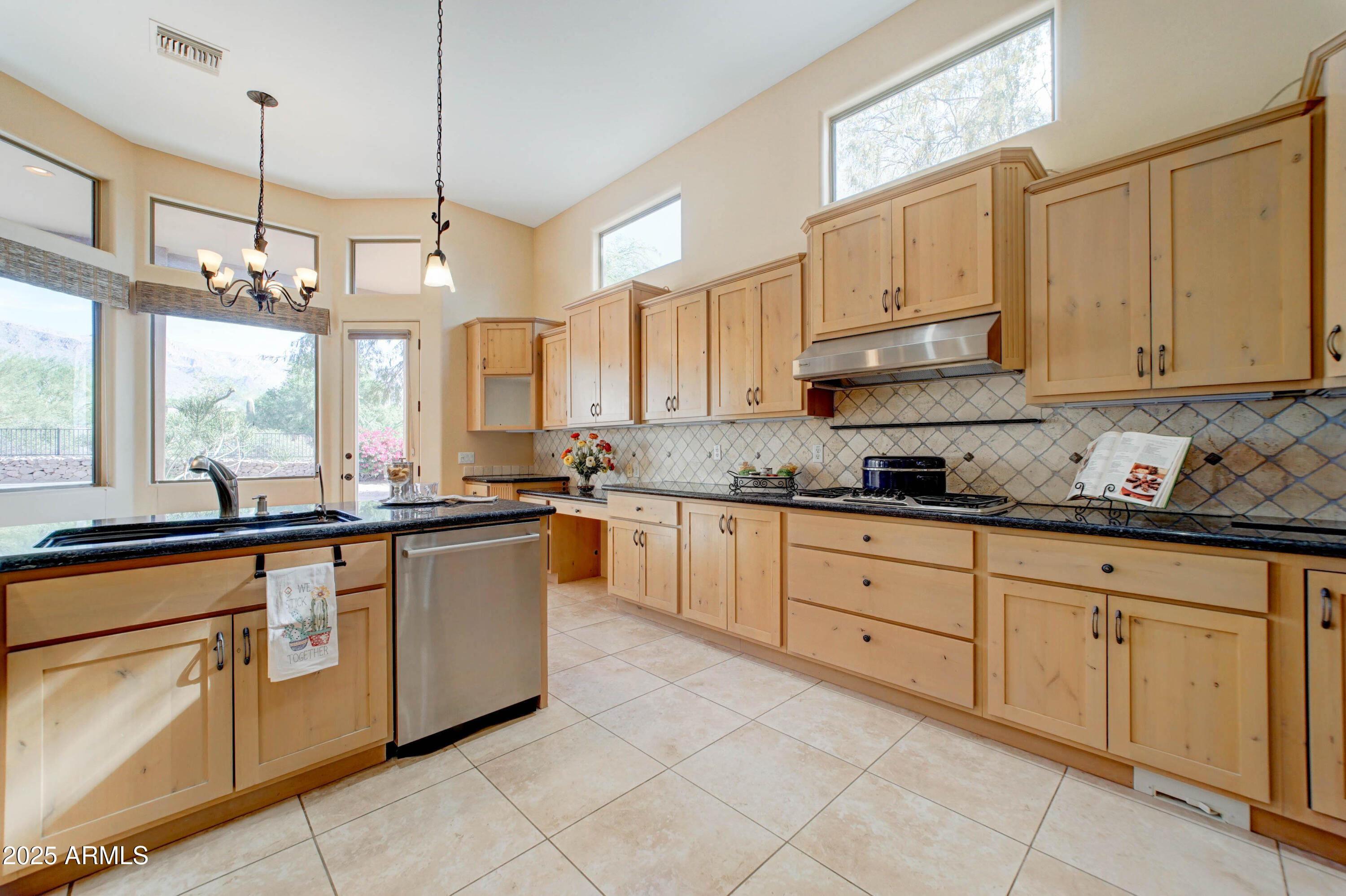 Gold Canyon, Arizona, 85119, United States, 3 Bedrooms Bedrooms, ,2 BathroomsBathrooms,Residential,For Sale,1992820