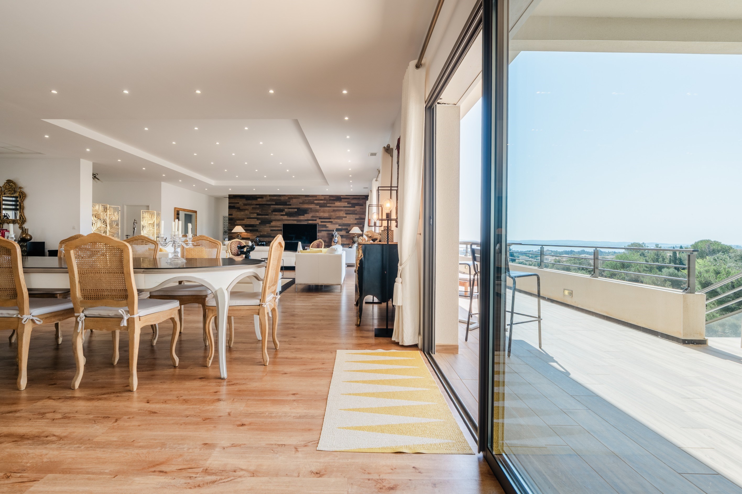  CONTEMPORARY VILLA WITH LAGOON VIEW - 物件實景