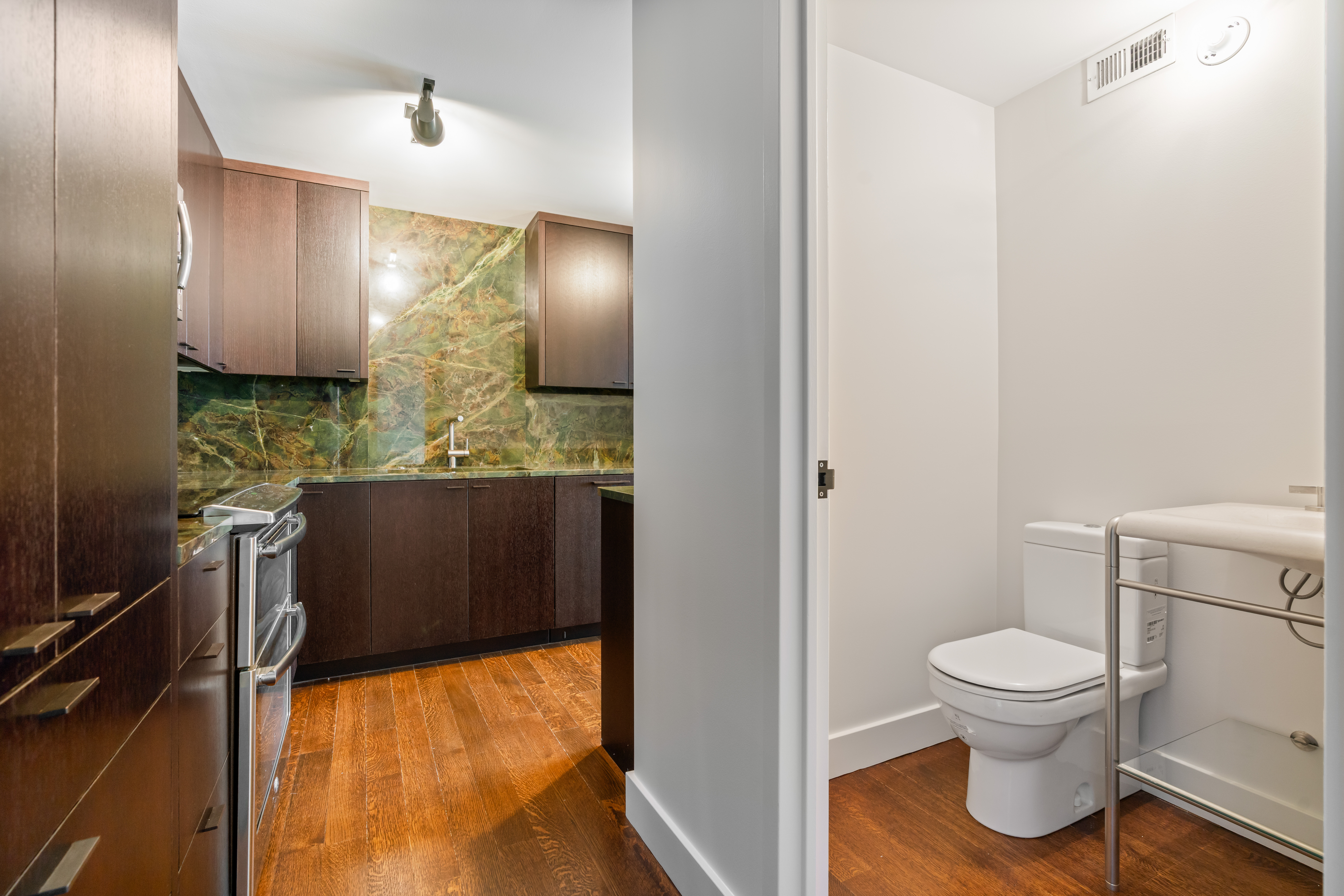  Fully Renovated Condo in the Gold Coast - 物件實景