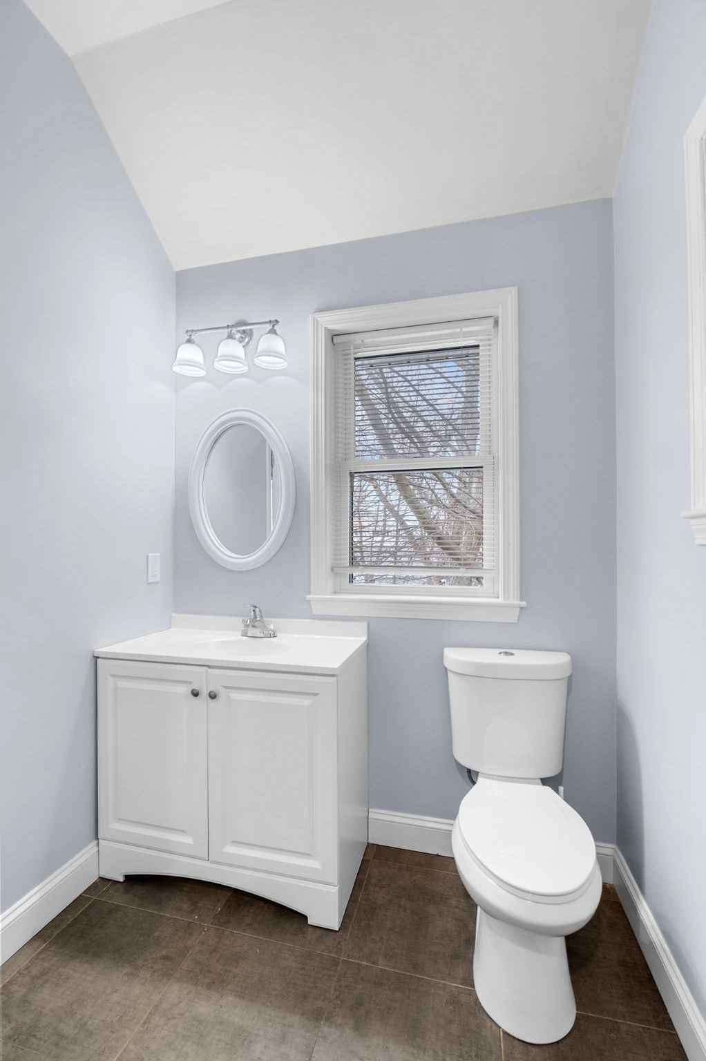 Revere, Massachusetts, 02151, United States, 2 Bedrooms Bedrooms, ,3 BathroomsBathrooms,Residential,For Sale,2008626
