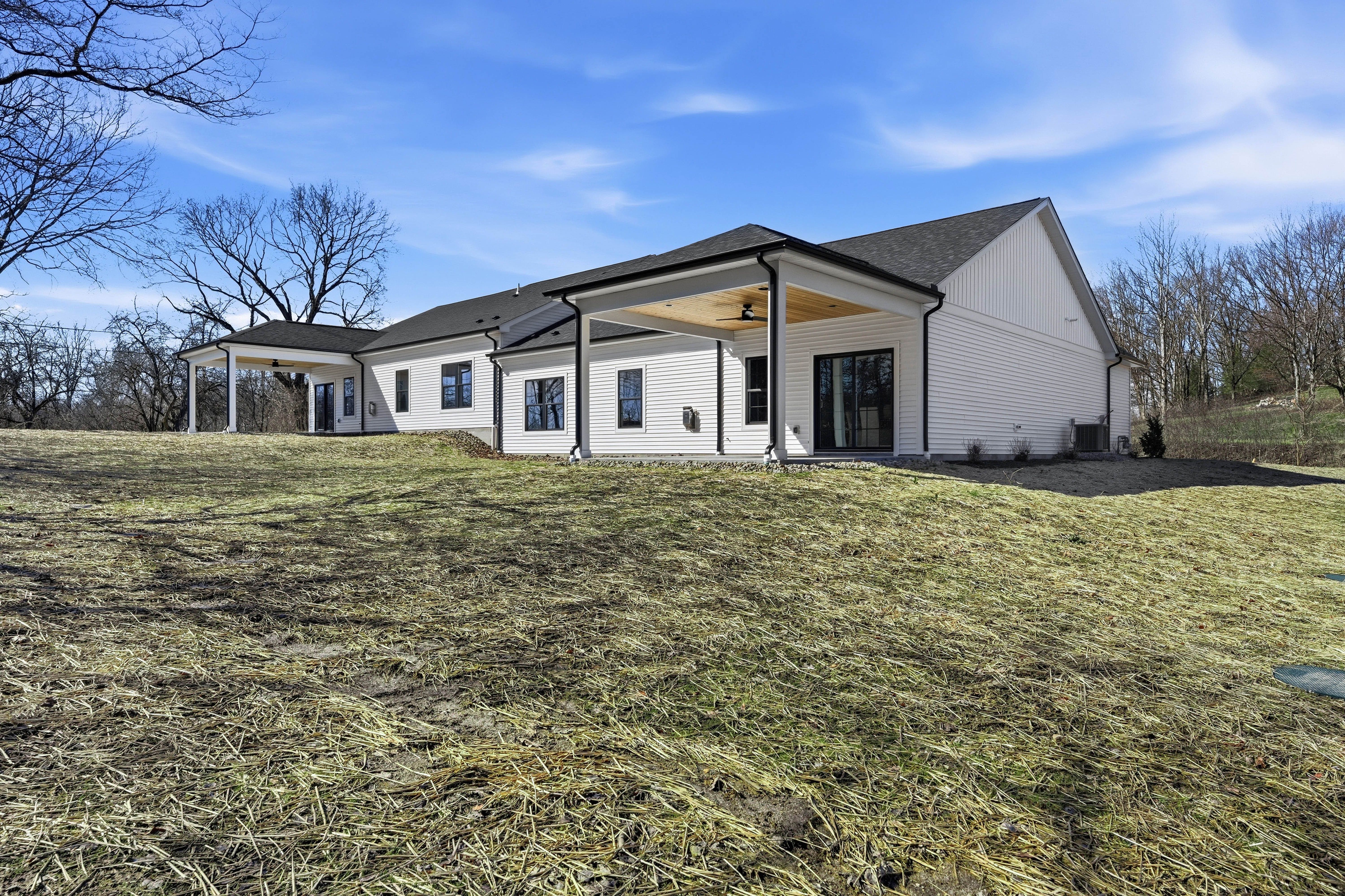  100-102 Huselton Drive - 物件實景