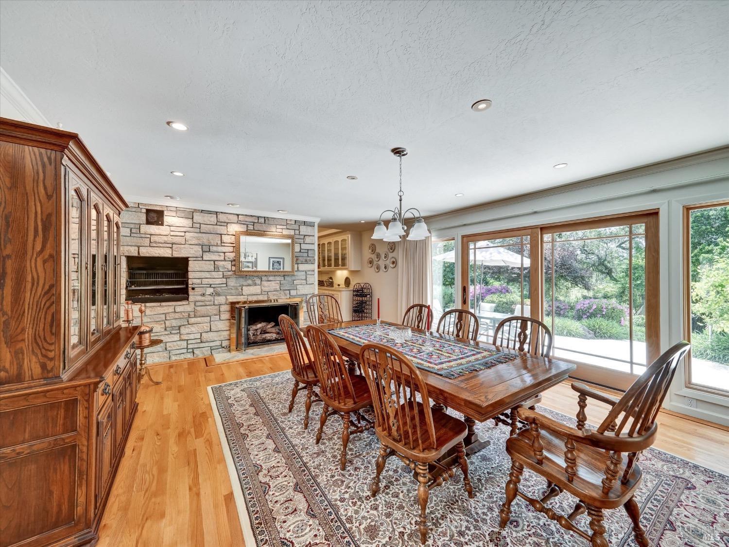 Santa Rosa, California, 95404, United States, 4 Bedrooms Bedrooms, ,4 BathroomsBathrooms,Residential,For Sale,1805193