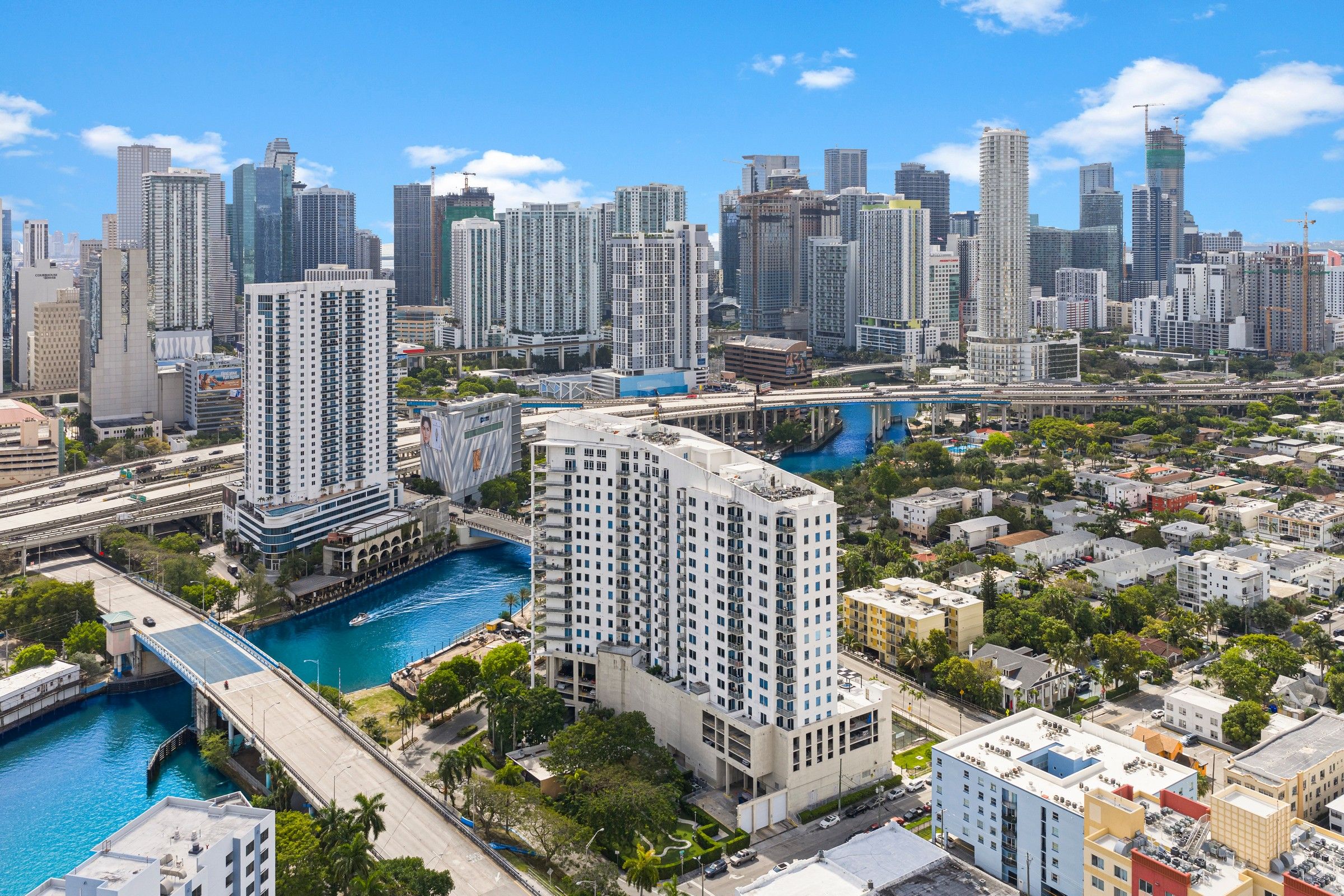  10 SW South River Dr, Miami, FL, 33130 - 物件實景