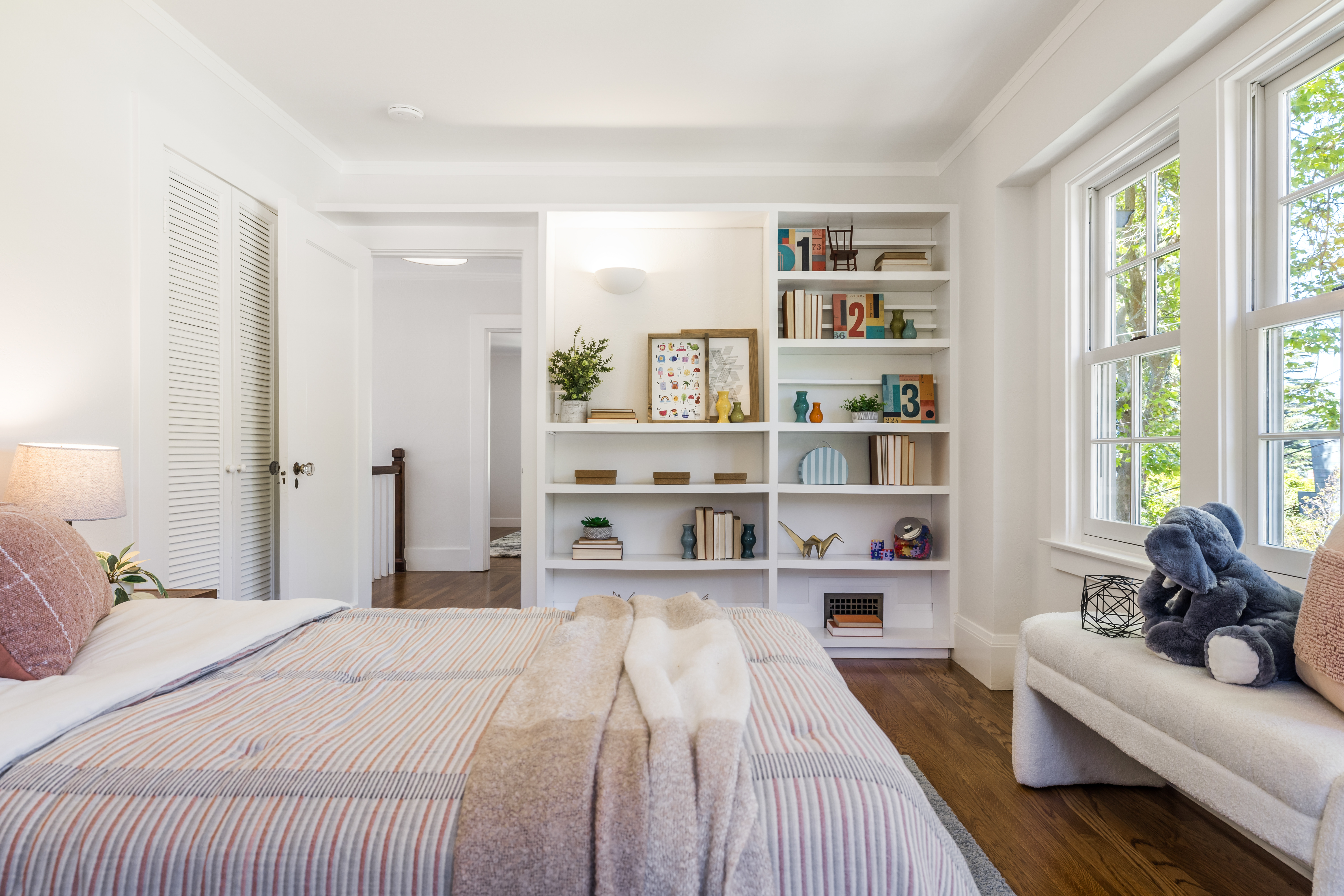  Timeless Berkeley Hills Gem with Spectacular Gardens and Bay Views - 物件實景