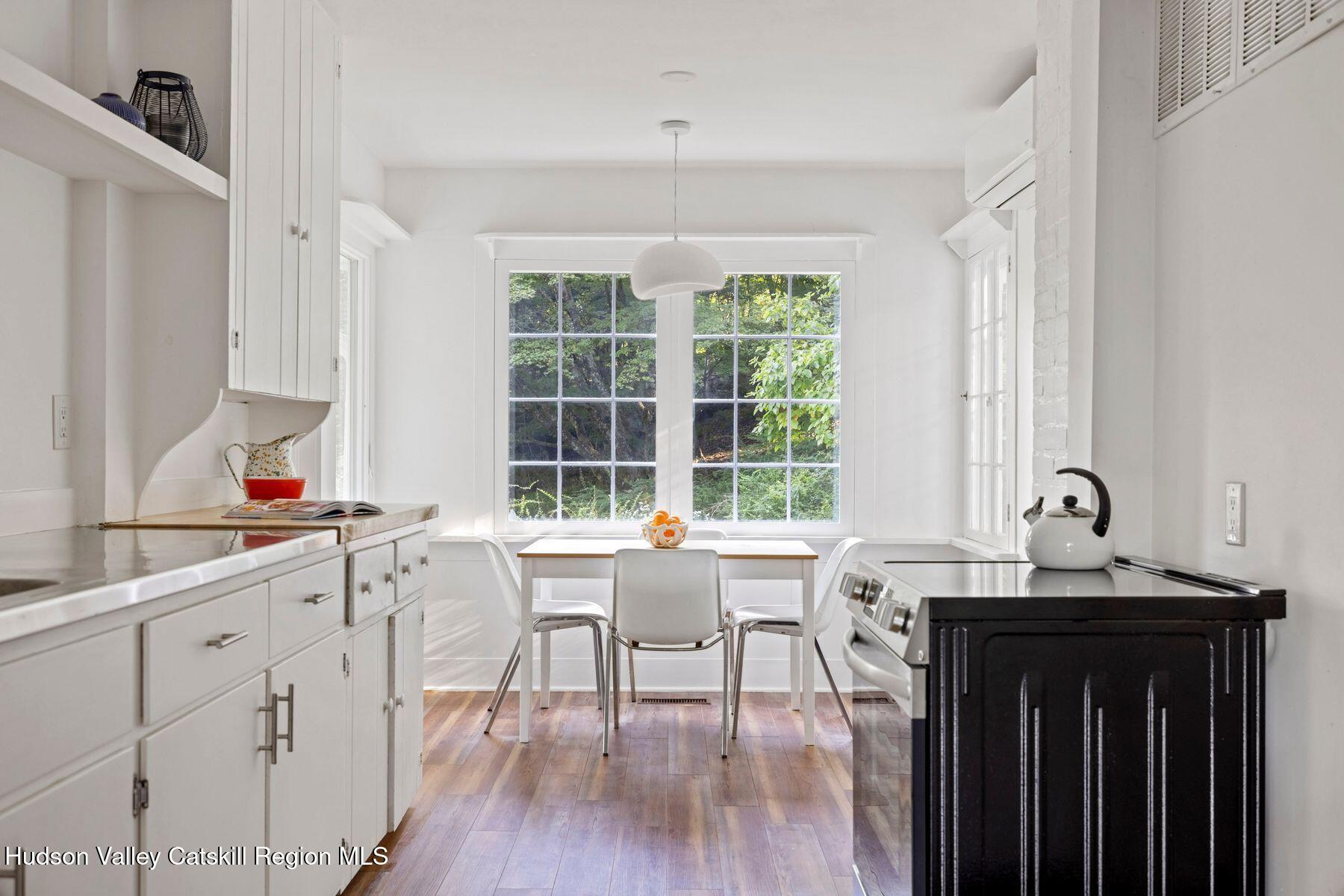 Woodstock, New York, 12409, United States, 2 Bedrooms Bedrooms, ,2 BathroomsBathrooms,Residential,For Sale,1949648