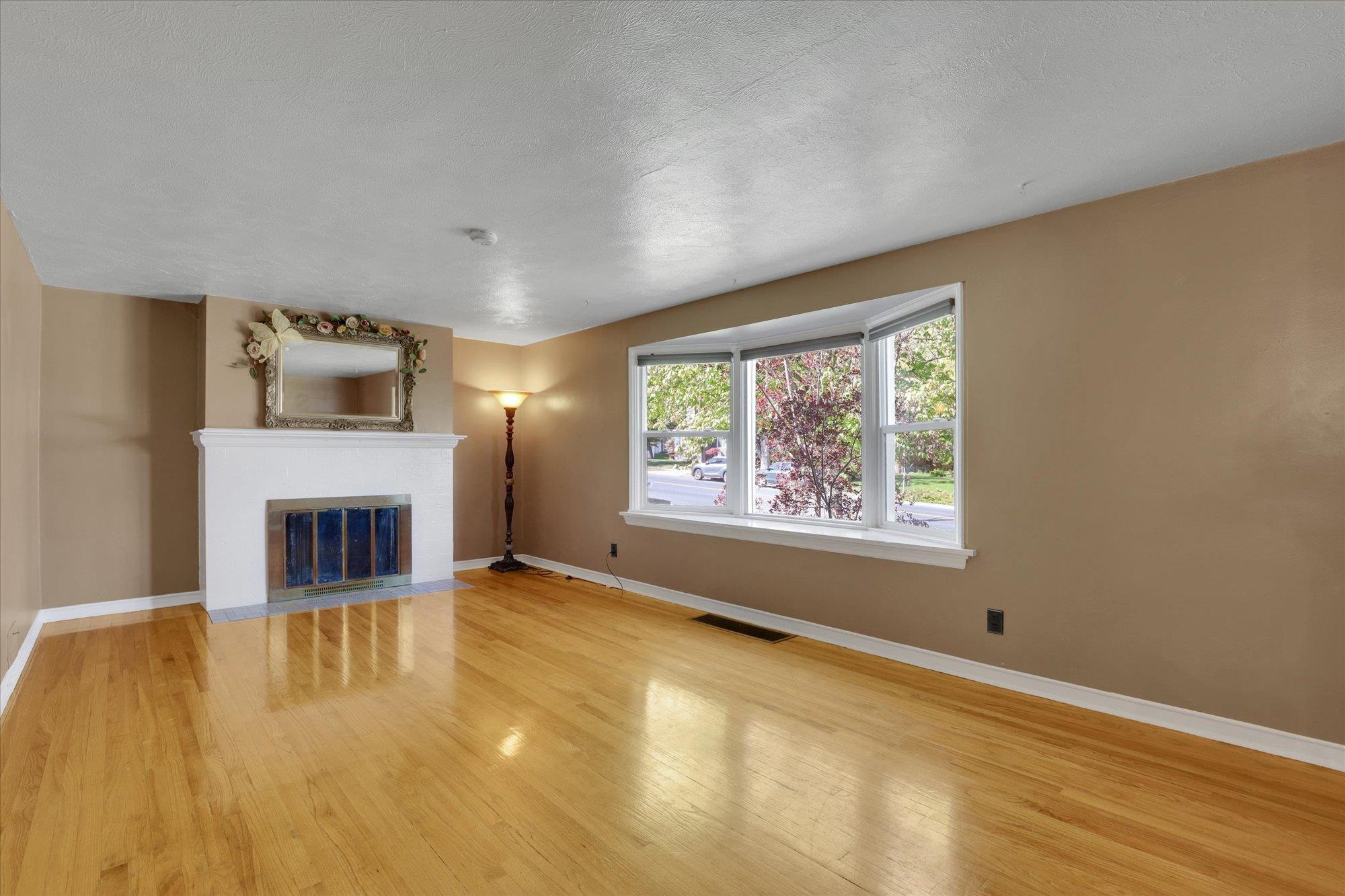 Spokane, Washington, 99203, United States, 4 Bedrooms Bedrooms, ,3 BathroomsBathrooms,Residential,For Sale,1939271