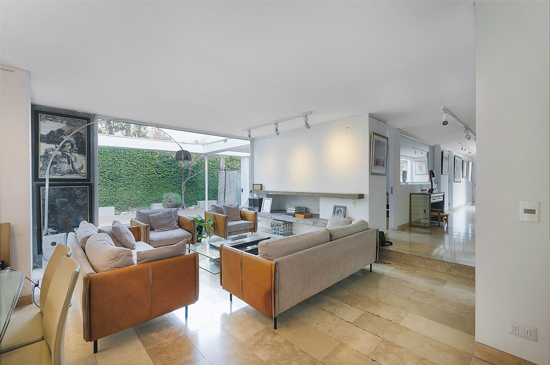  Beautiful Mediterranean-Style Home in Jardín del Este - 物件實景