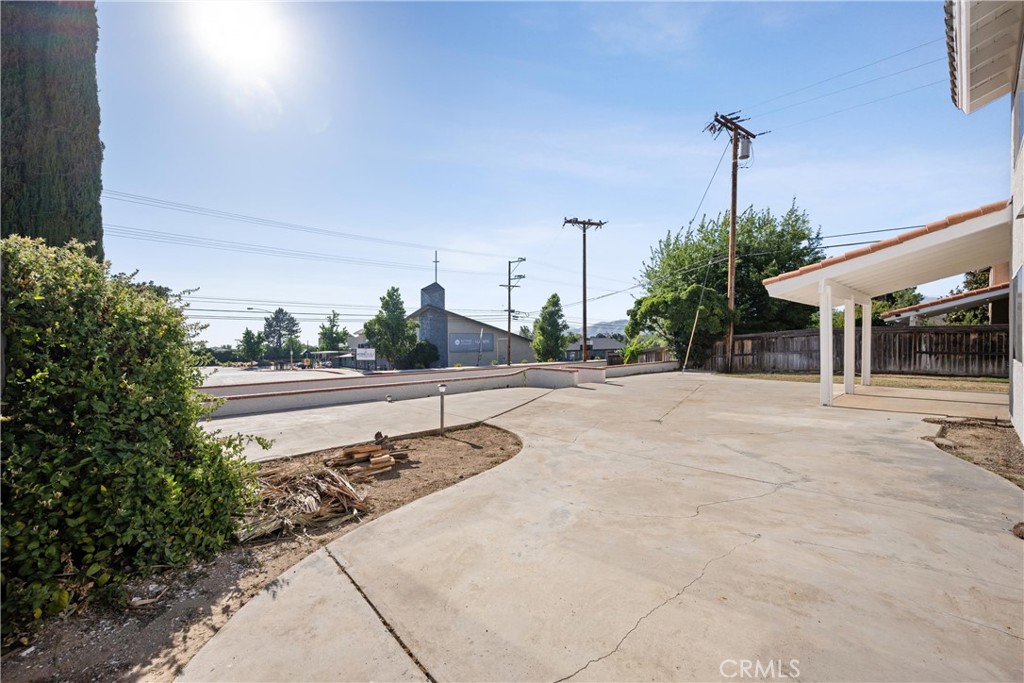 Yucaipa, California, 92399, United States, 4 Bedrooms Bedrooms, ,3 BathroomsBathrooms,Residential,For Sale,1882813