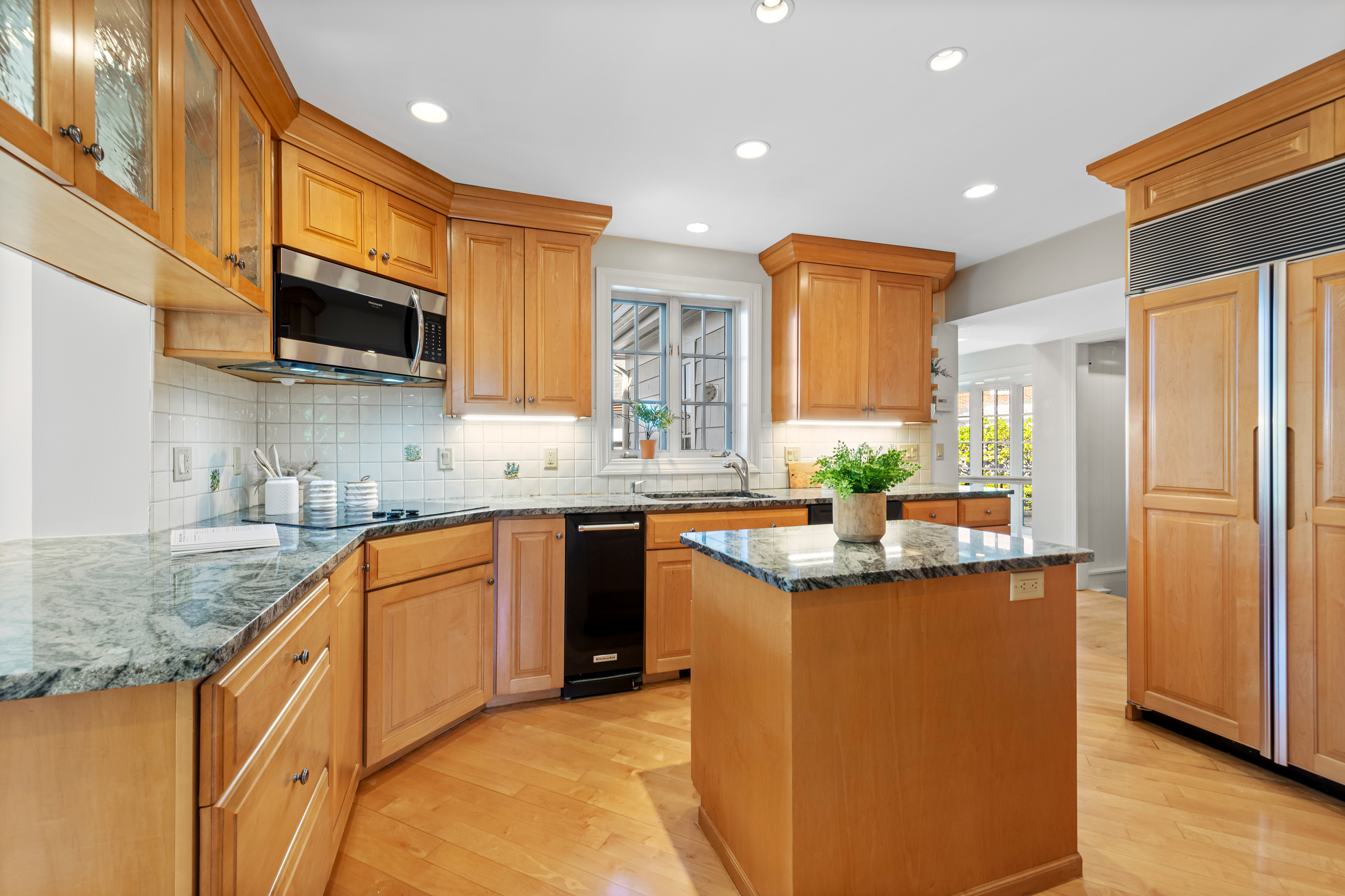  248 Slade Street, Belmont, MA, 02478 - 物件實景