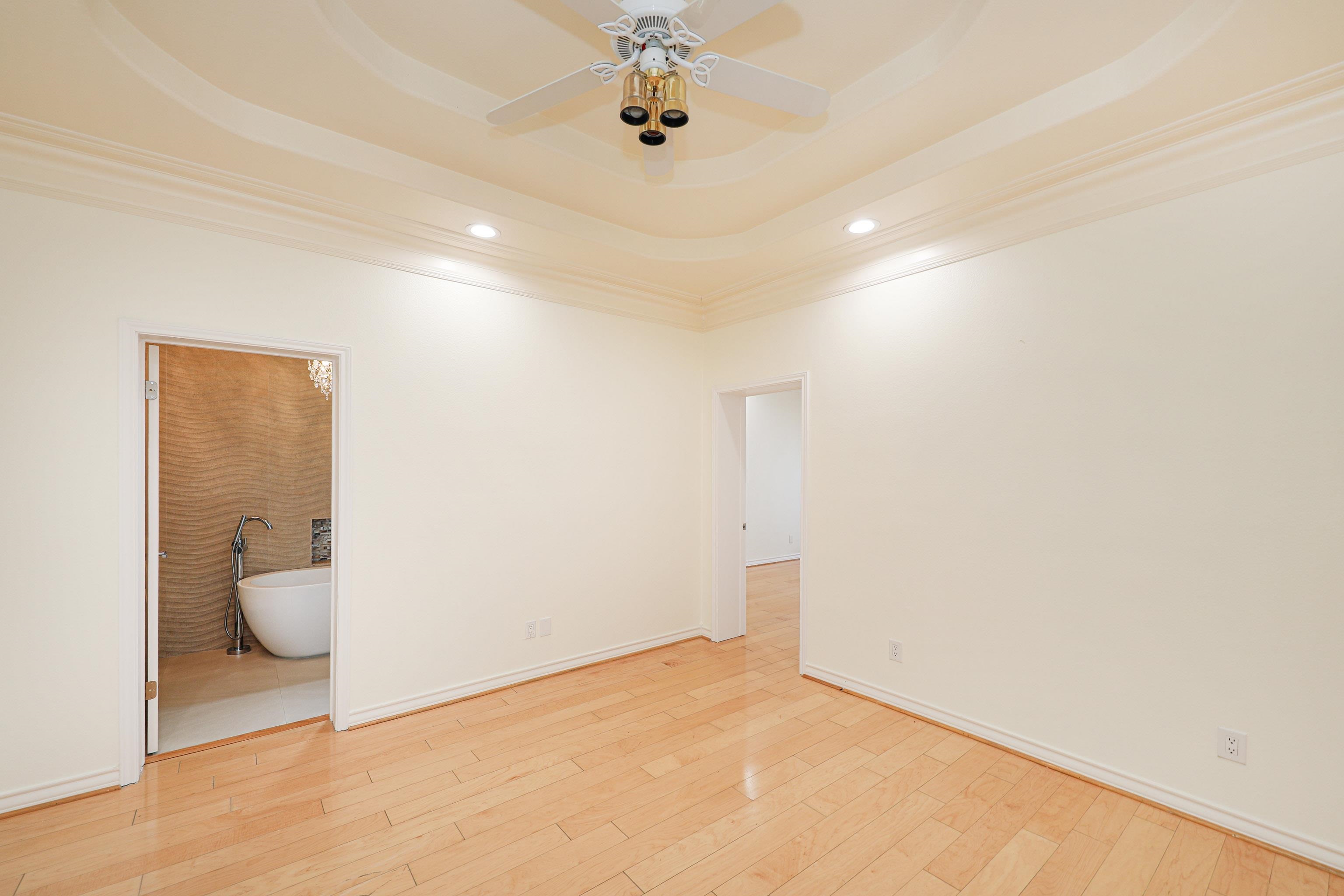 Laredo, Texas, 78041, United States, 4 Bedrooms Bedrooms, ,6 BathroomsBathrooms,Residential,For Sale,1883339