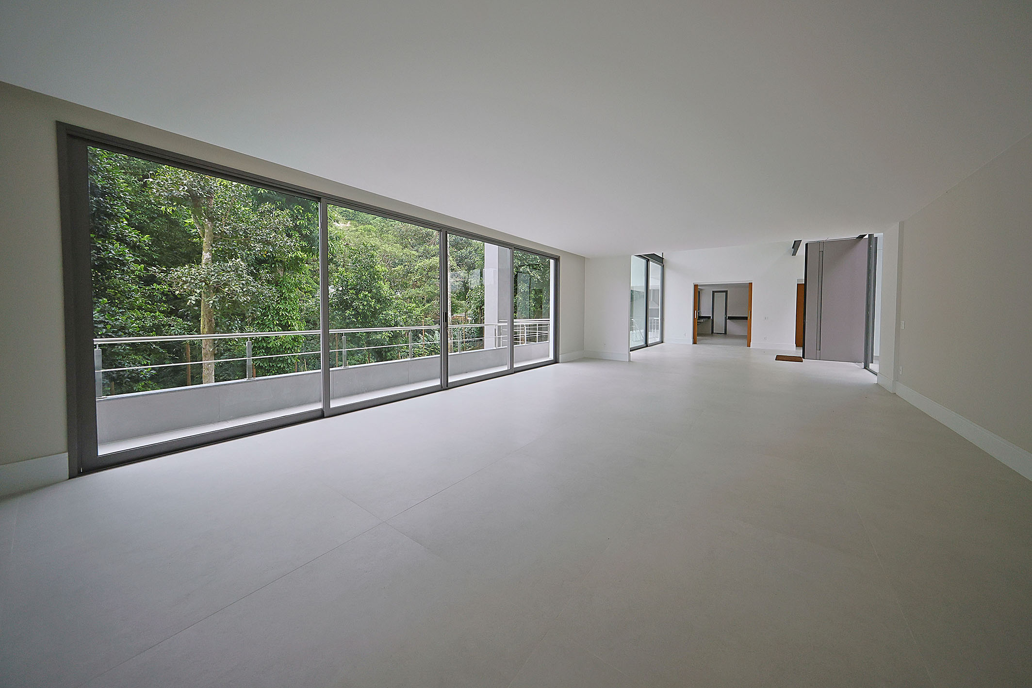  Triplex house with four suites and views of Pedra da Gávea in São Conrado - 物件實景
