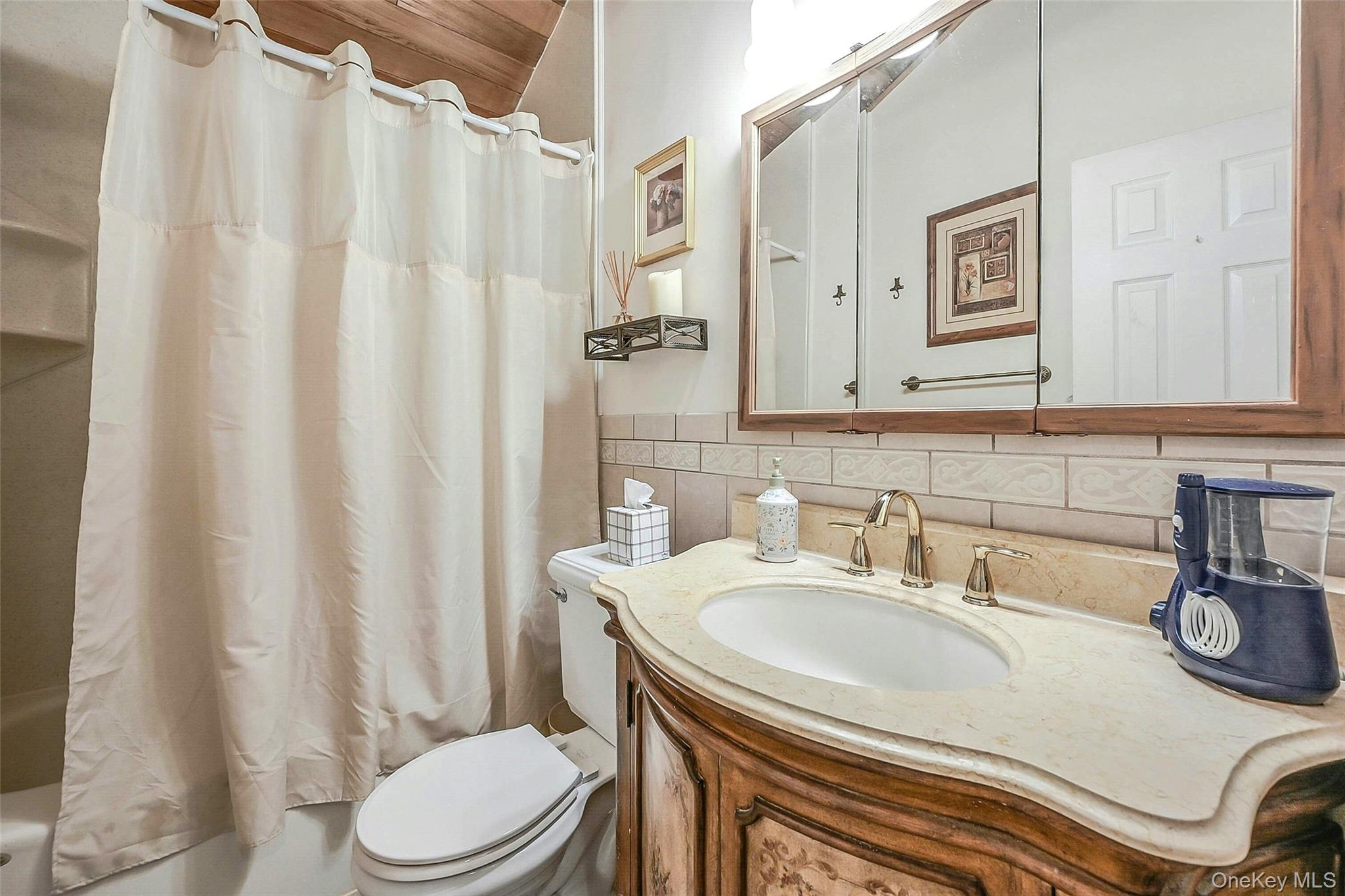 Sound Beach, New York, 11789, United States, 4 Bedrooms Bedrooms, ,2 BathroomsBathrooms,Residential,For Sale,1994513