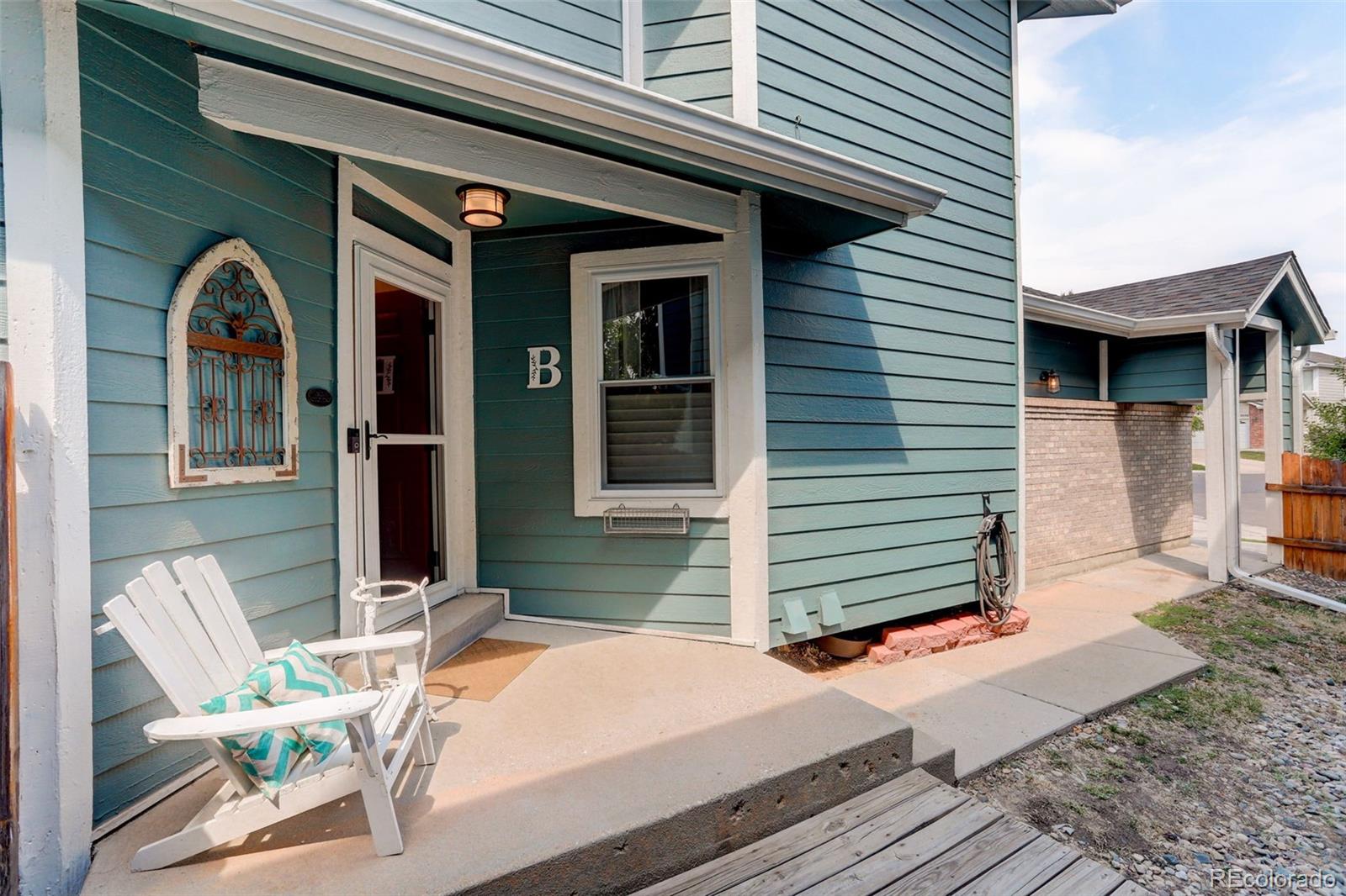 Littleton, Colorado, 80123, United States, 3 Bedrooms Bedrooms, ,3 BathroomsBathrooms,Residential,For Sale,1918351