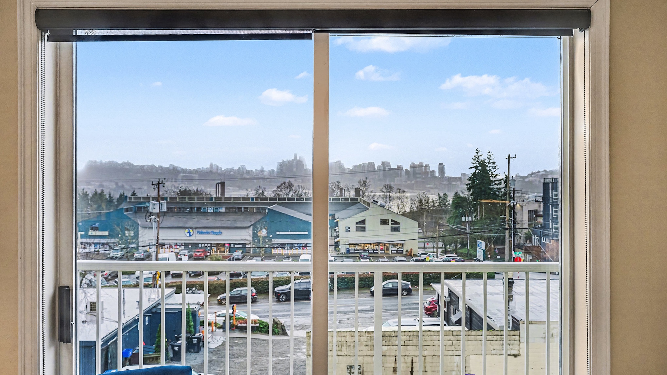  Sweeping Views in Wallingford - 物件實景