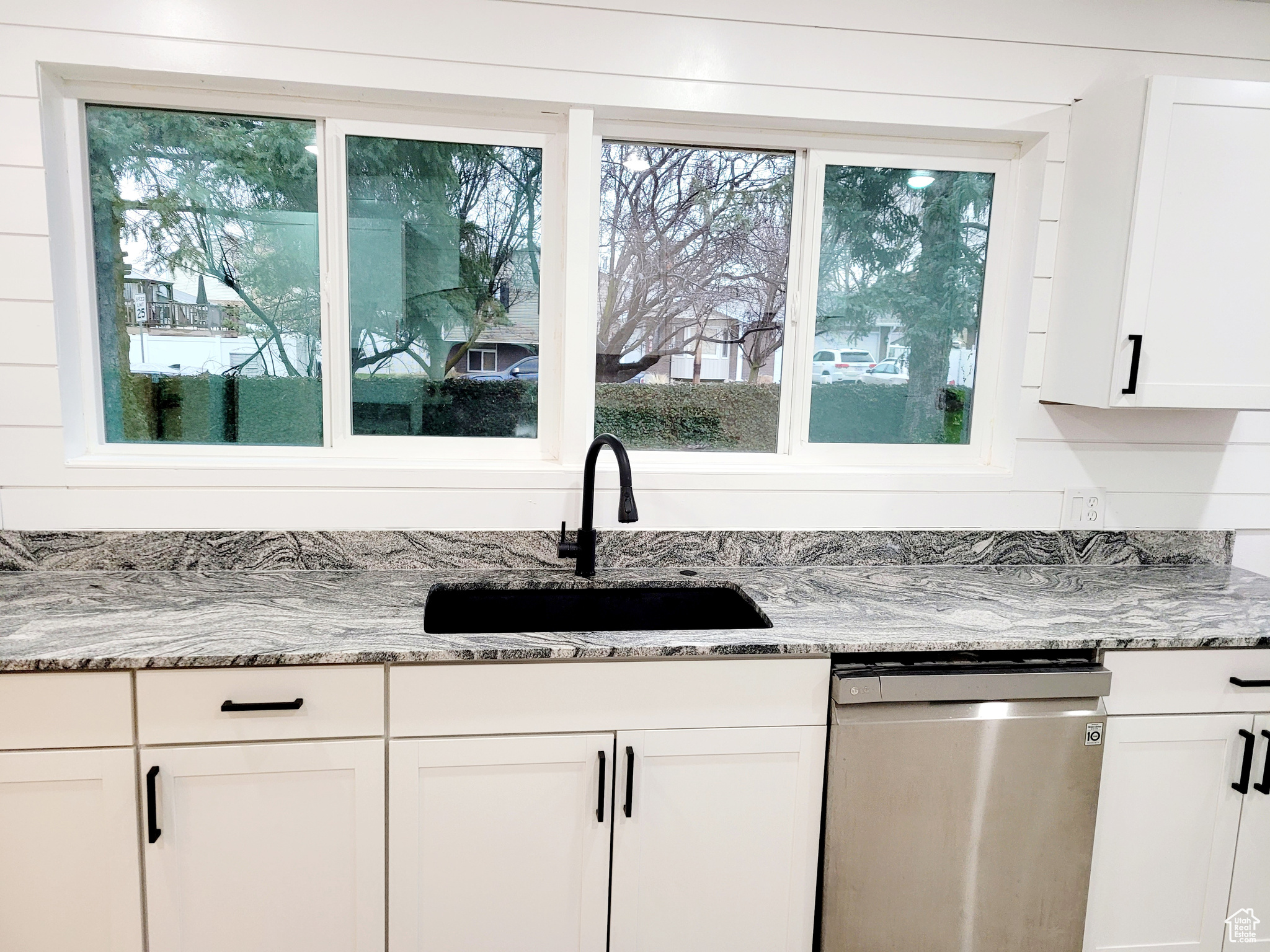 Riverton, Utah, 84065, United States, 6 Bedrooms Bedrooms, ,1 BathroomBathrooms,Residential,For Sale,1709565