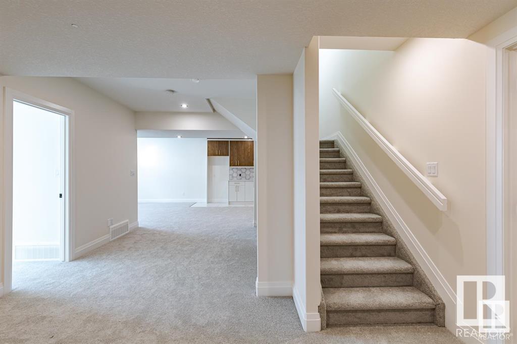 RURAL PARKLAND COUNTY, Alberta, T7X 0W7, CA, 4 Bedrooms Bedrooms, ,3 BathroomsBathrooms,Residential,For Sale,1838460