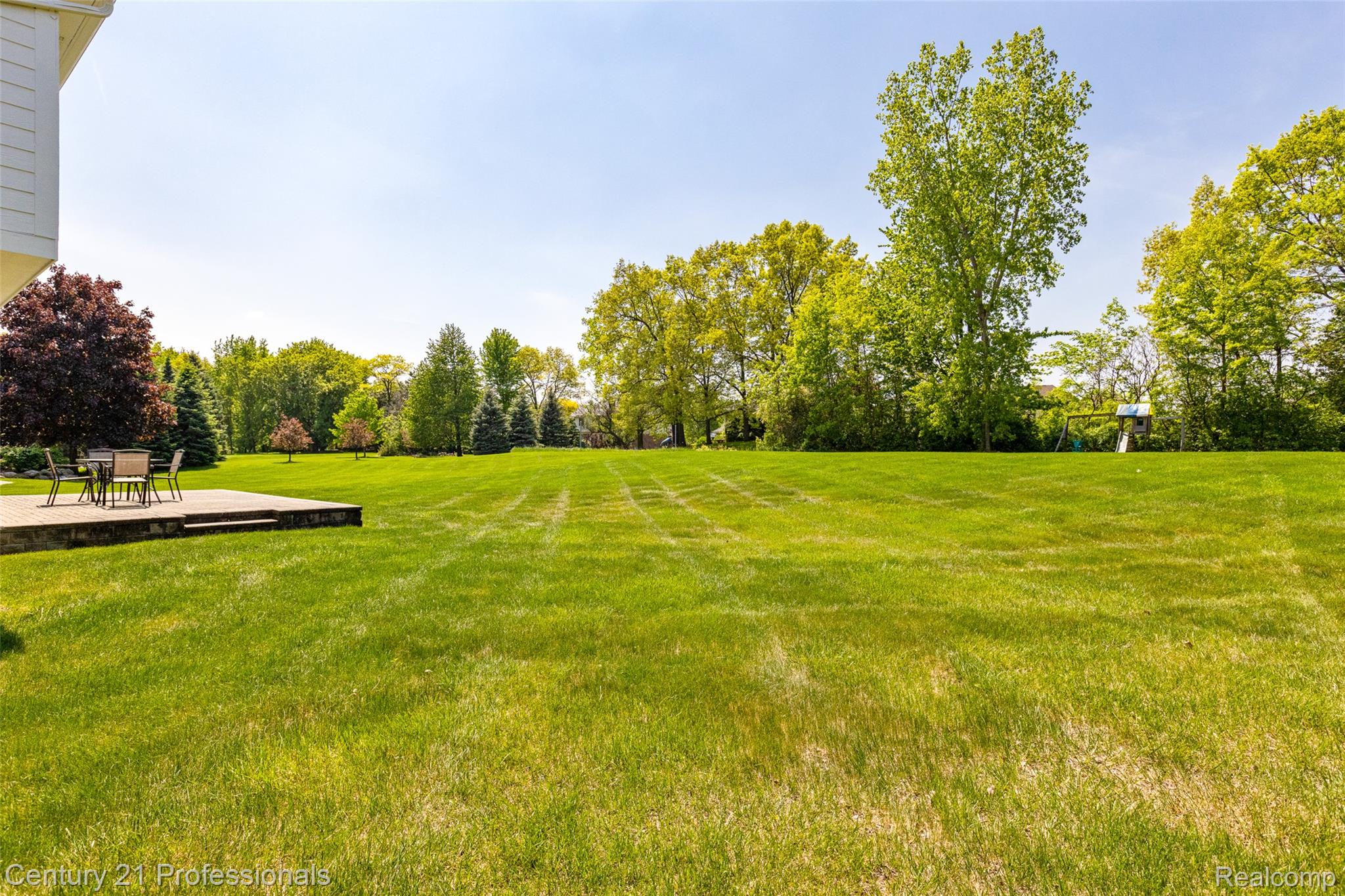 LakeOrion, Michigan, 48359, United States, 4 Bedrooms Bedrooms, ,3 BathroomsBathrooms,Residential,For Sale,1973715