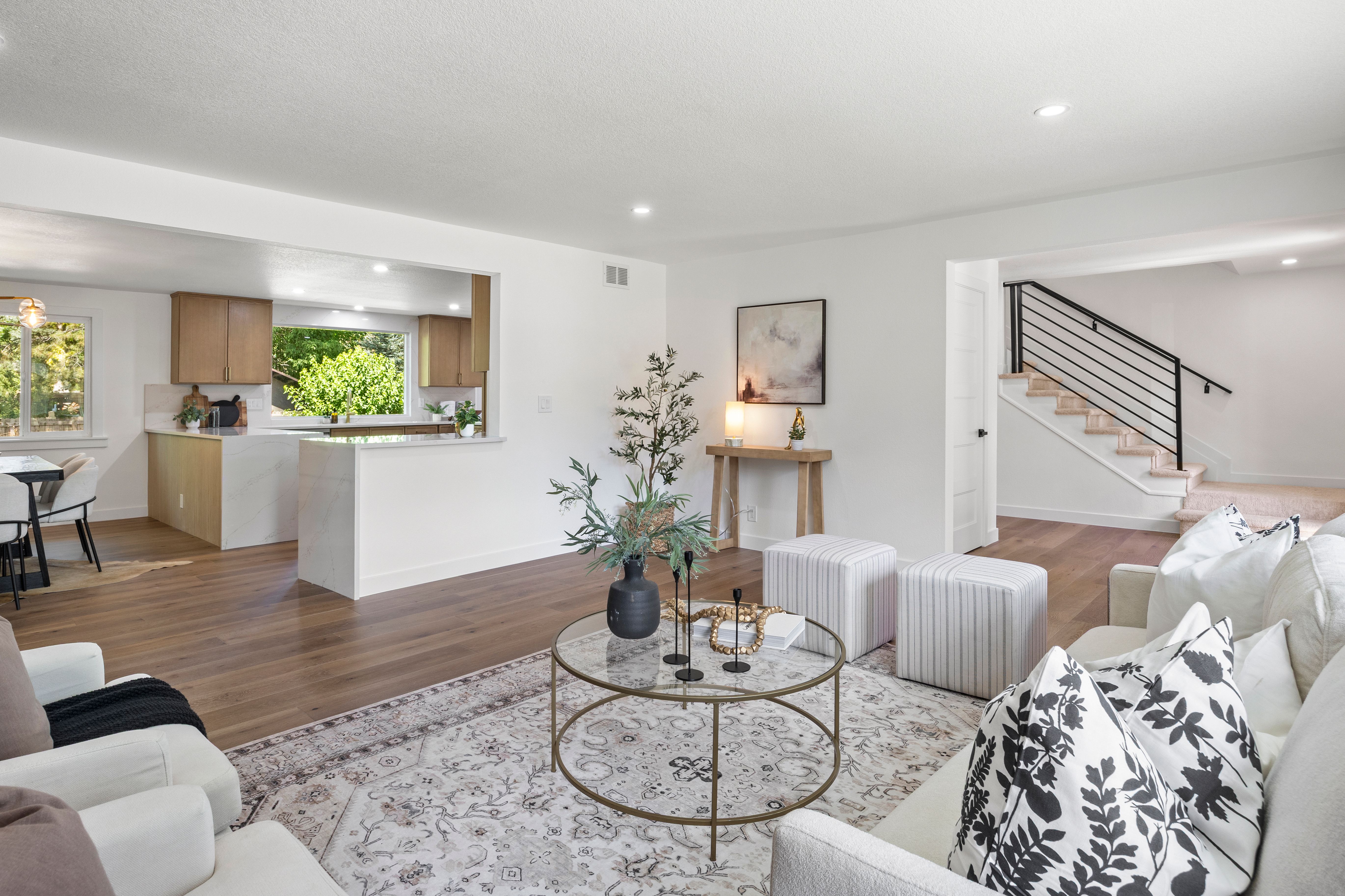  Extensively Renovated Pine Ridge Estate near Southmoor Park - 物件實景