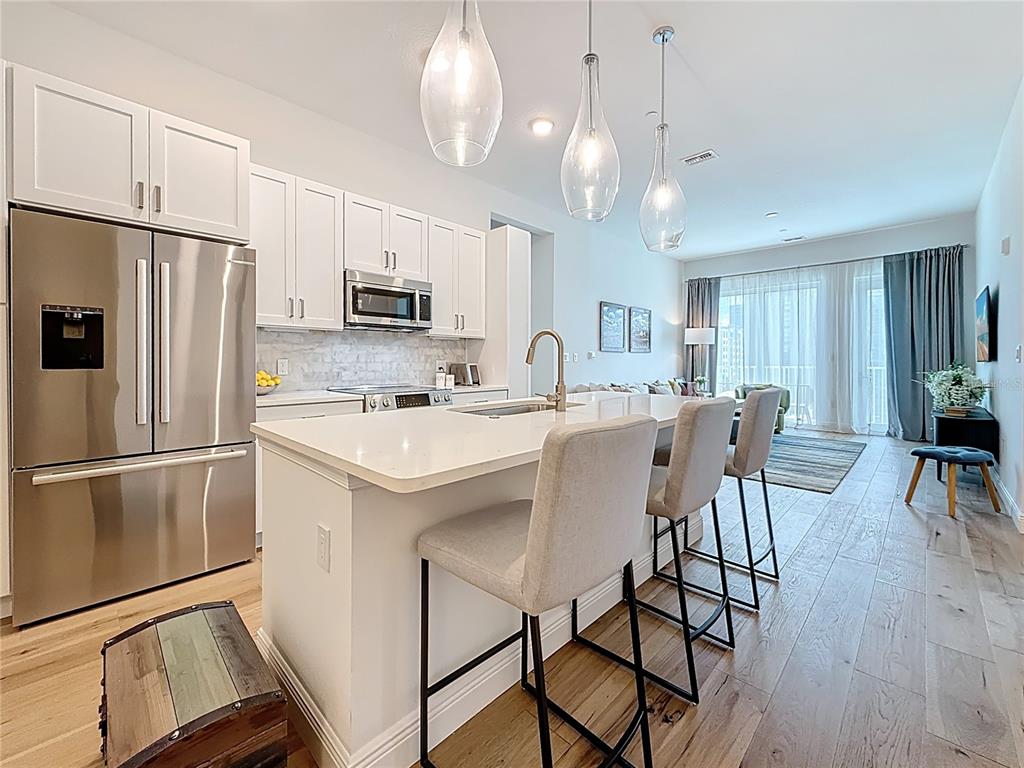 St Petersburg, Florida, 33701, United States, 2 Bedrooms Bedrooms, ,2 BathroomsBathrooms,Residential,For Sale,1889931