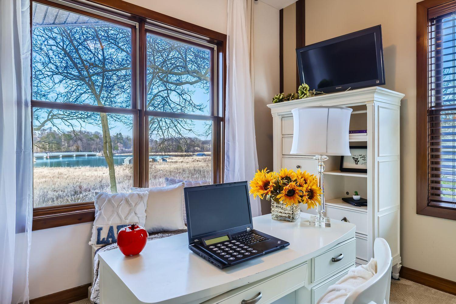 Deephaven, Minnesota, 55331, United States, 5 Bedrooms Bedrooms, ,5 BathroomsBathrooms,Residential,For Sale,1998829