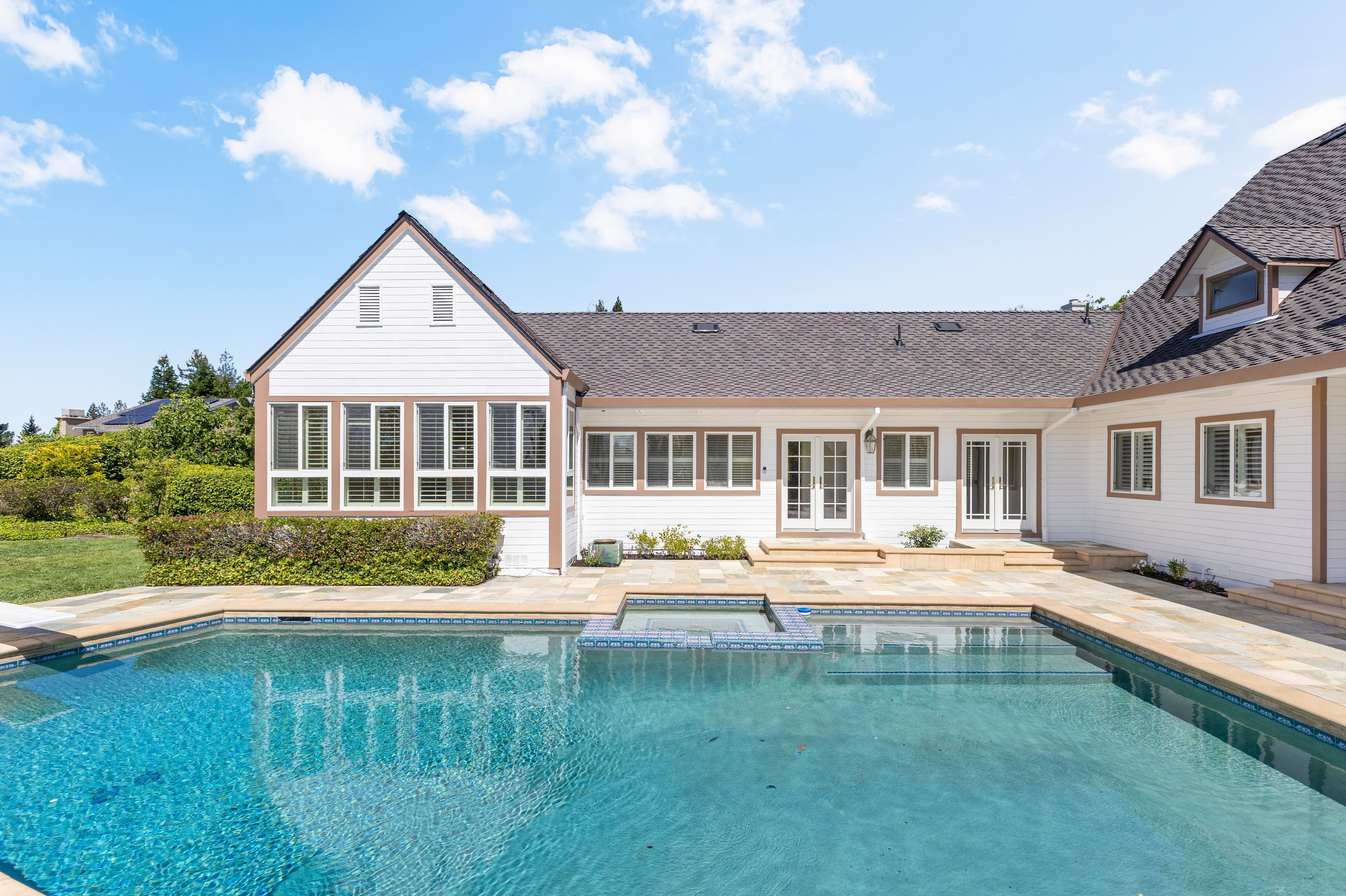  Elegant Custom Home in Gated Silver Maple - 物件實景