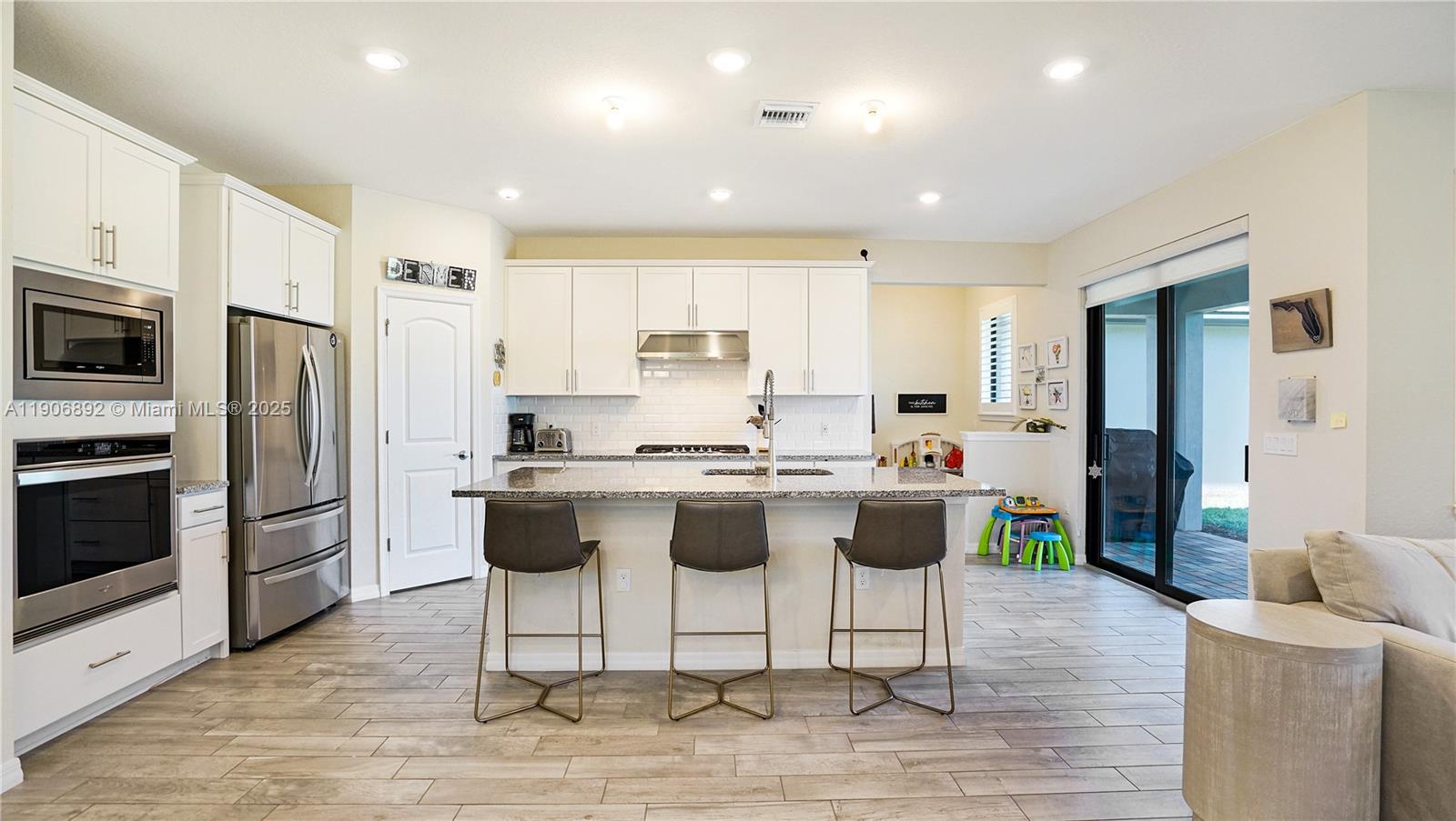 Lake Worth, Florida, 33467, United States, 4 Bedrooms Bedrooms, ,3 BathroomsBathrooms,Residential,For Sale,1990306