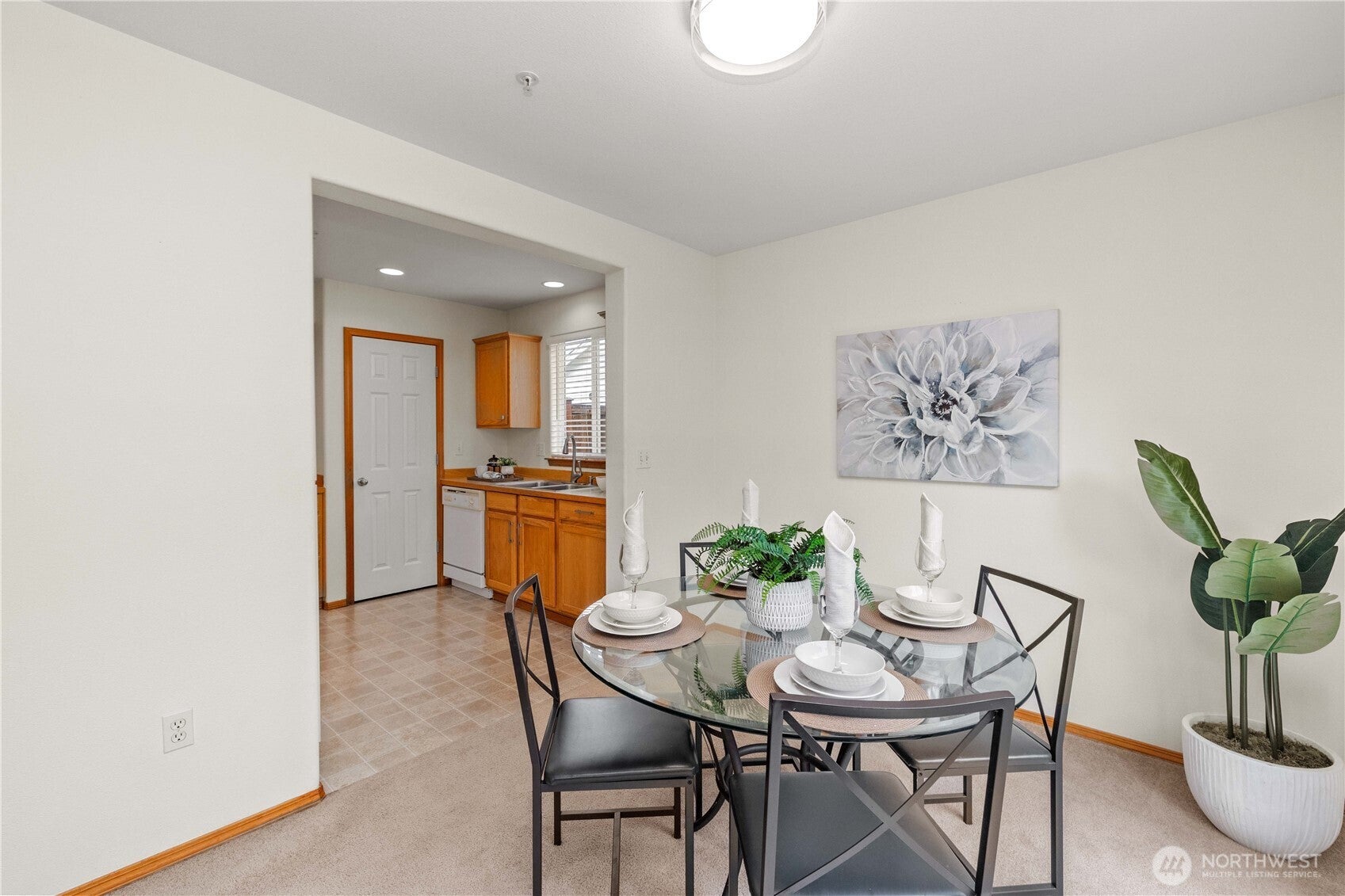 Everett, Washington, 98204, United States, 3 Bedrooms Bedrooms, ,3 BathroomsBathrooms,Residential,For Sale,1930415