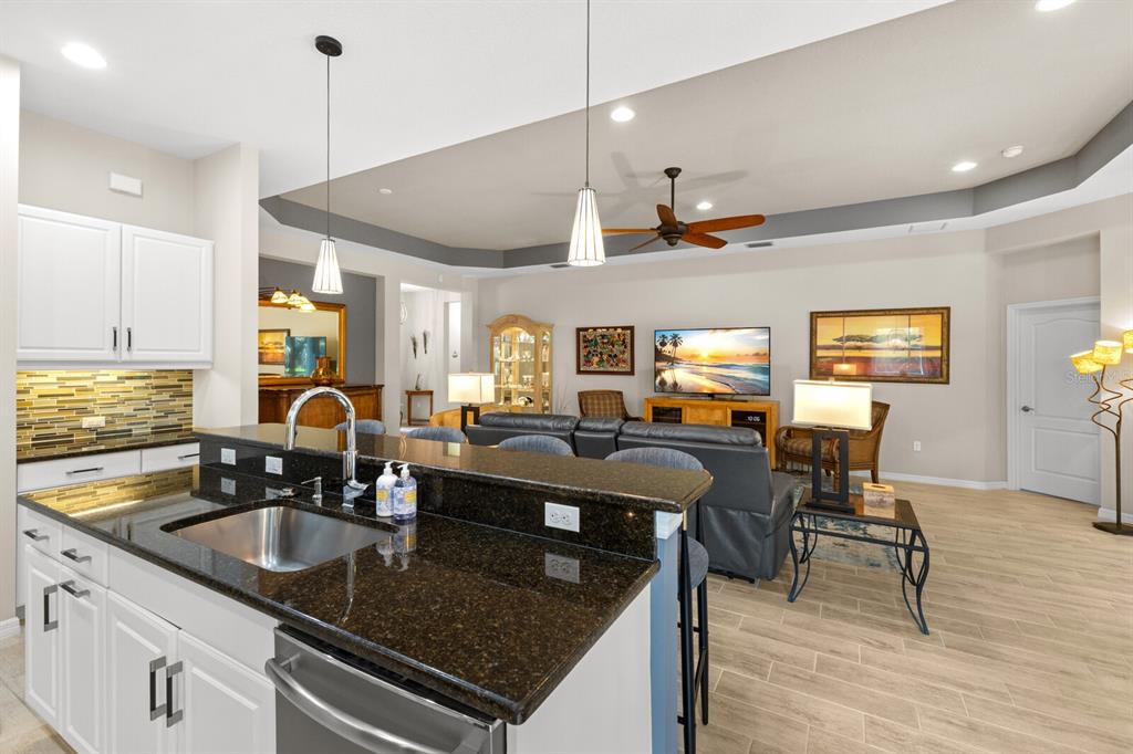 Sarasota, Florida, 34243, United States, 3 Bedrooms Bedrooms, ,2 BathroomsBathrooms,Residential,For Sale,1917004