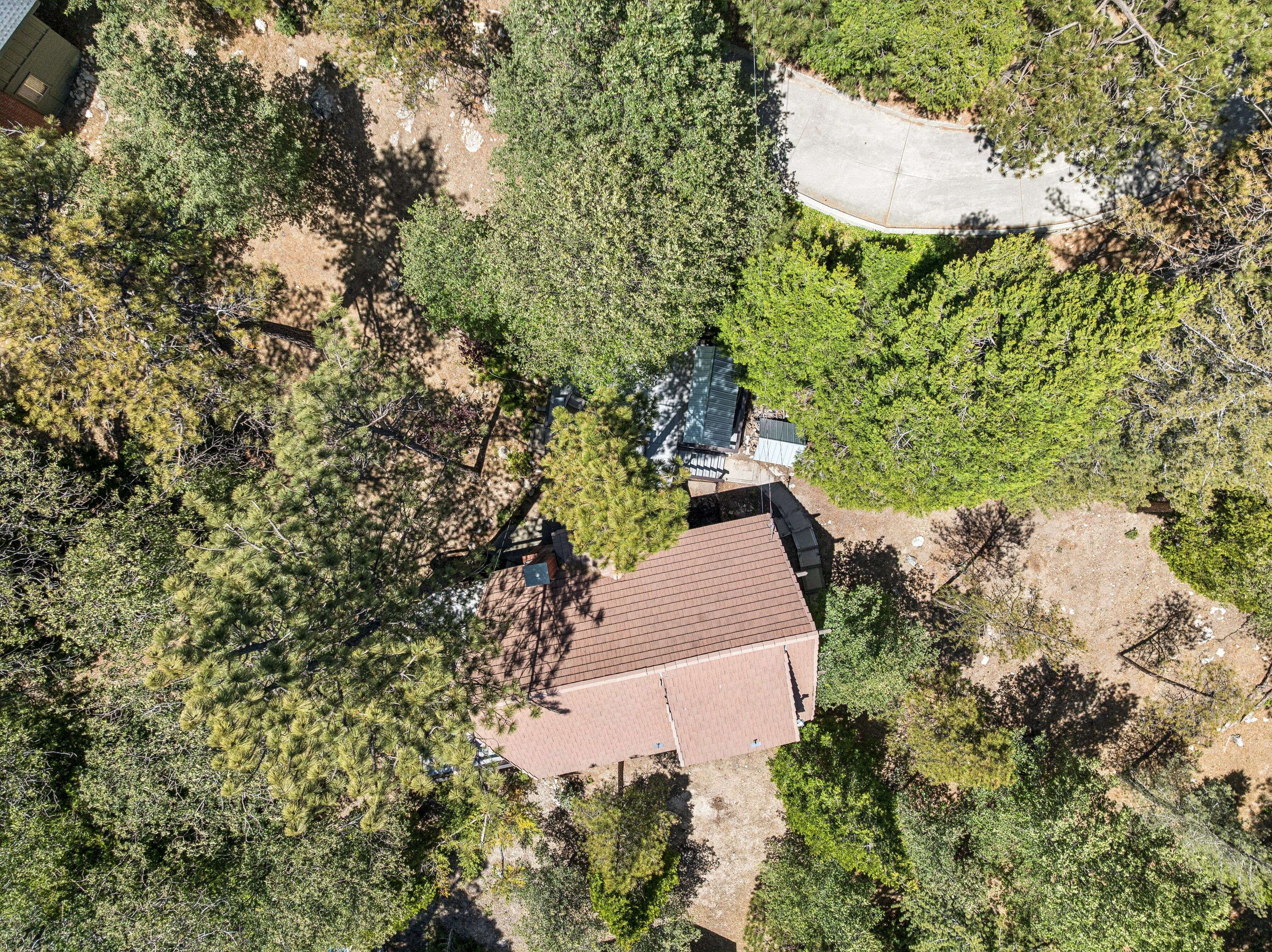  686 Grass Valley Road, Lake Arrowhead, CA 92352 - 物件實景