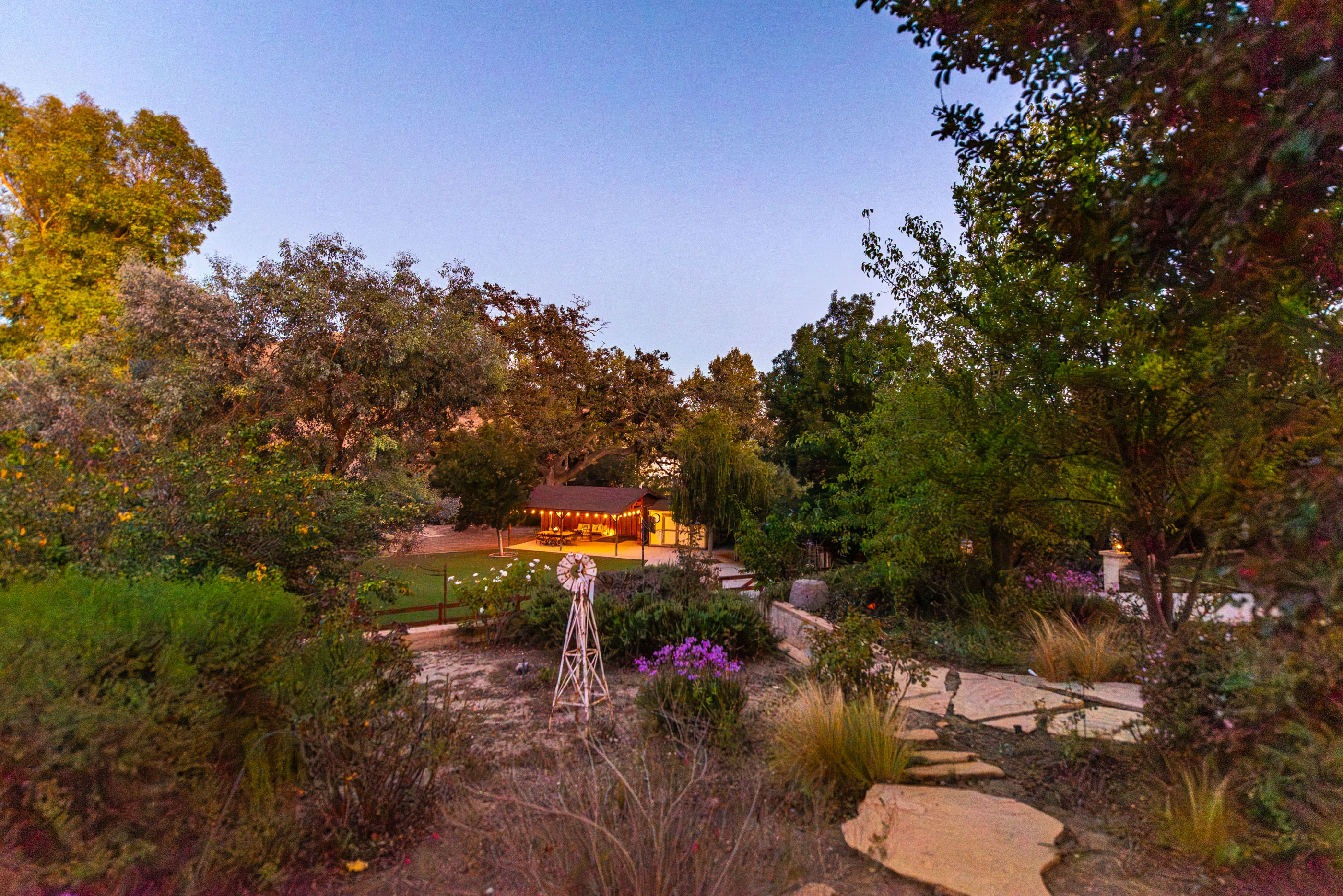  5512 Colodny Drive, Agoura Hills - 物件實景