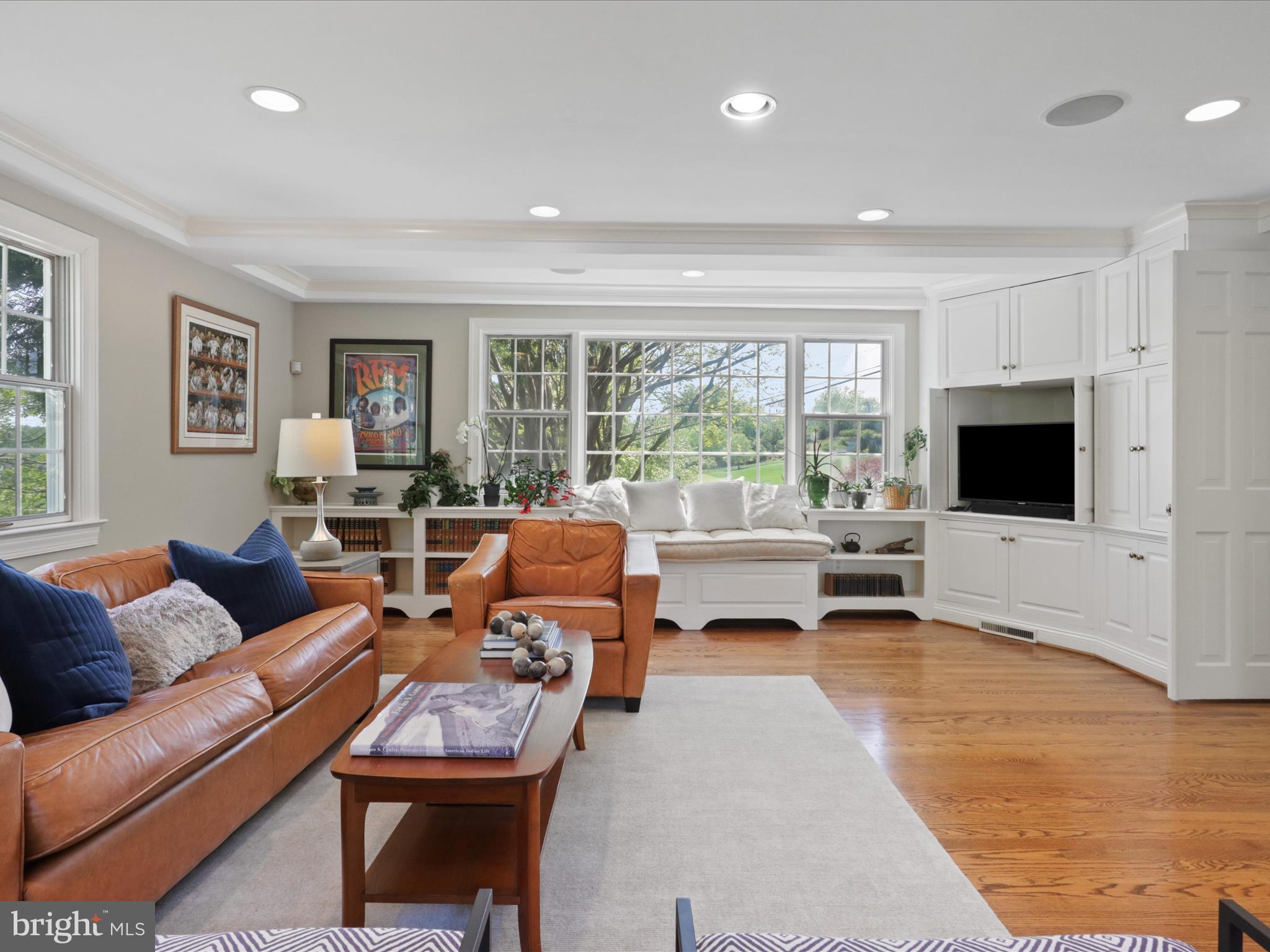 Arlington, Virginia, 22207, United States, 4 Bedrooms Bedrooms, ,4 BathroomsBathrooms,Residential,For Sale,1792386