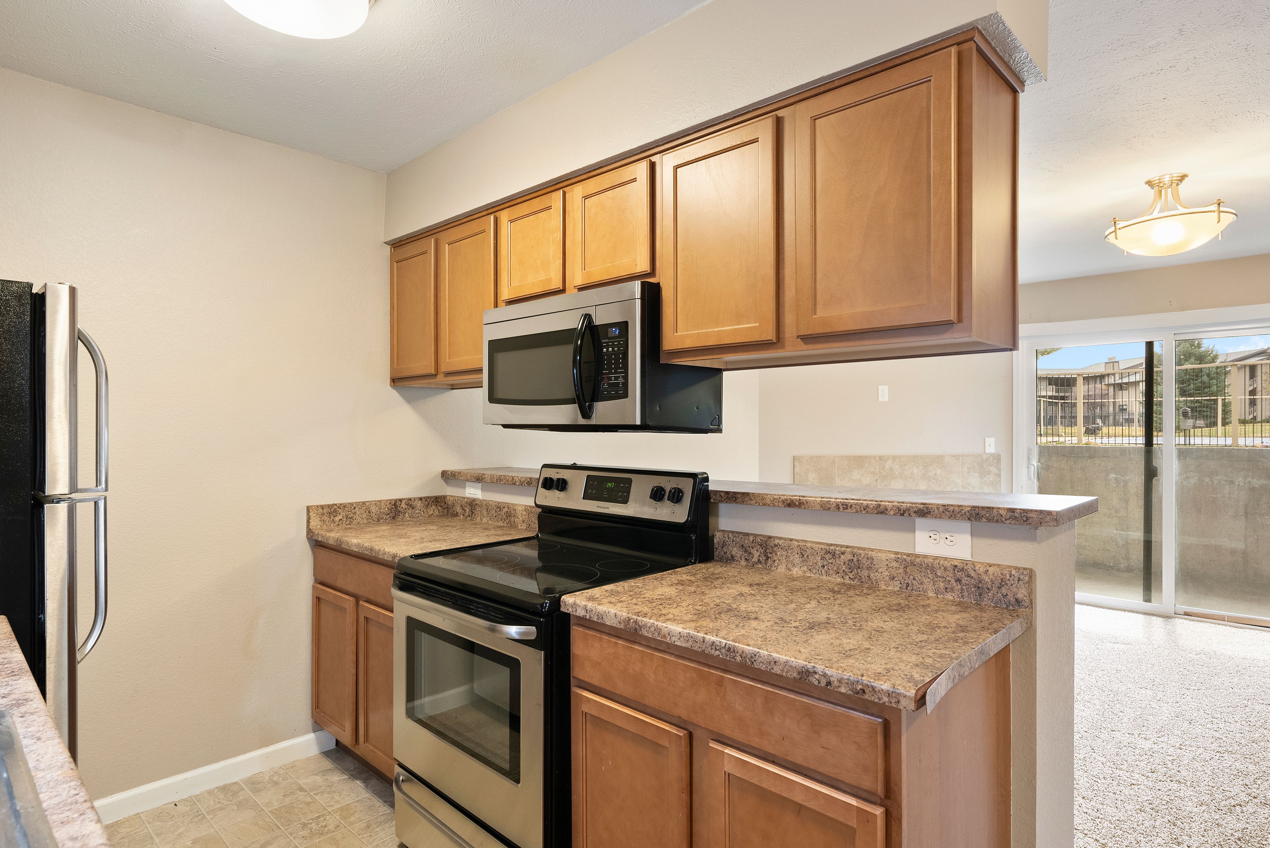  Effortless Living in This 2 Bed 2 Bath Condo - 物件實景