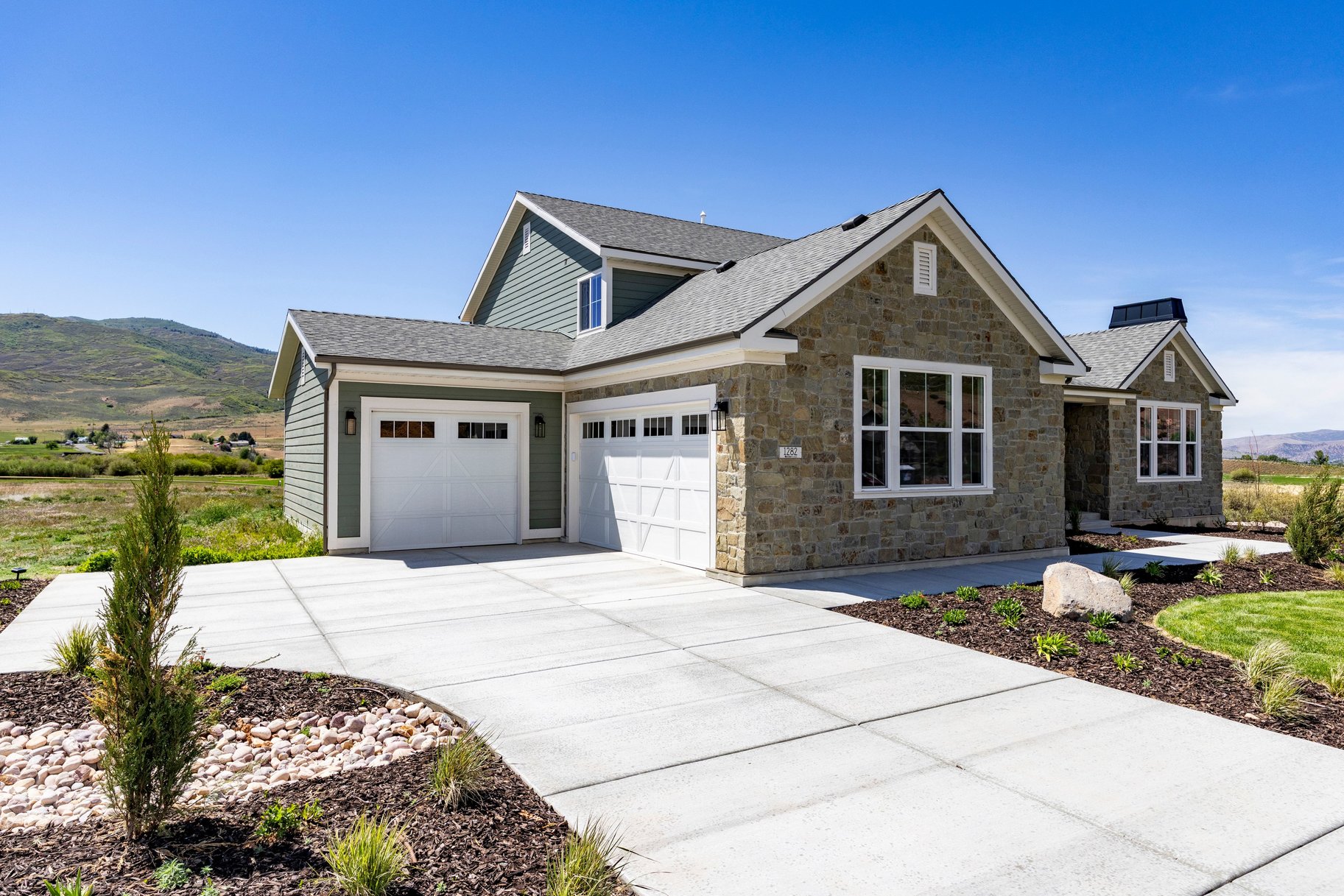  New Construction in Countryside Estates - 物件實景