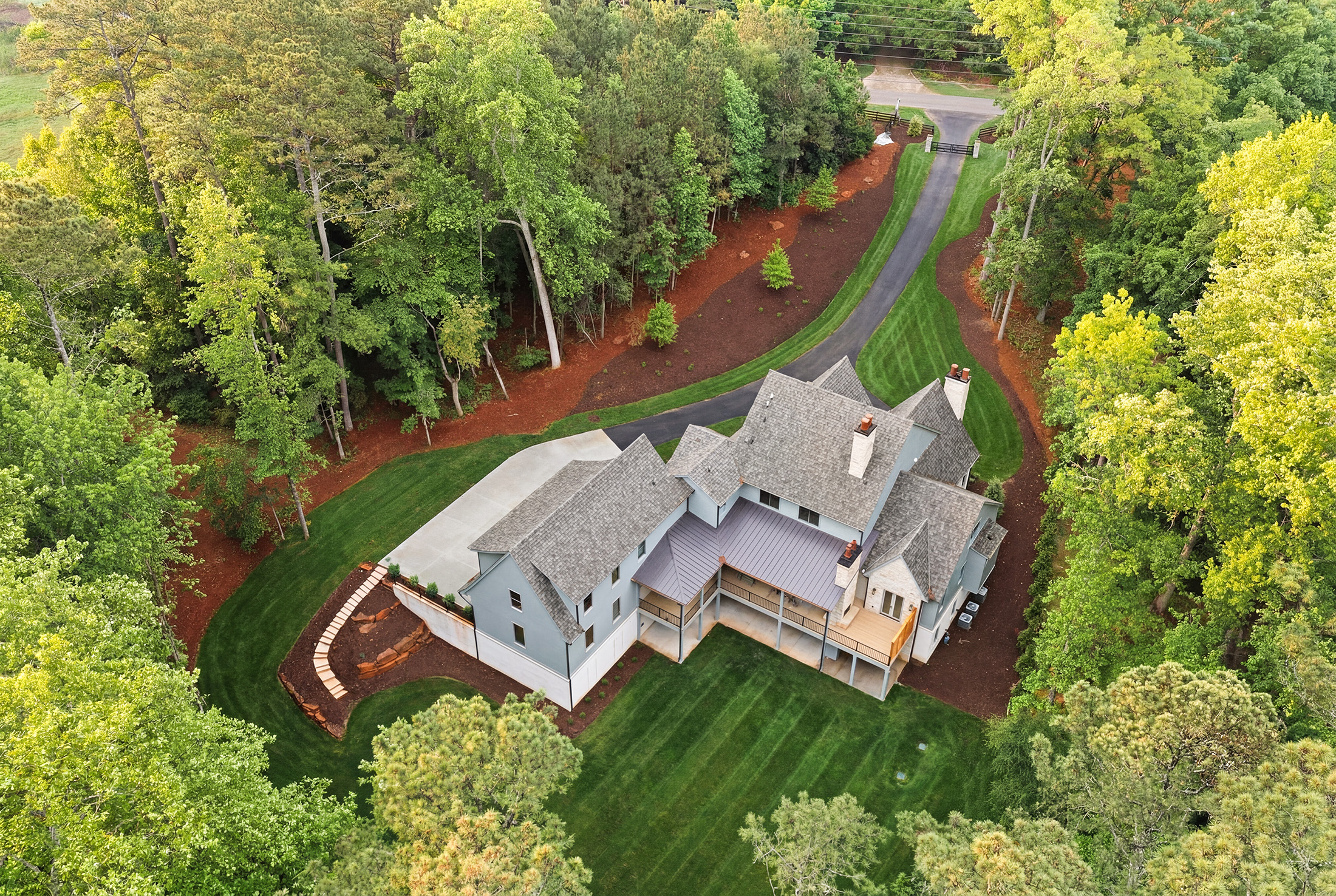  Timeless Craftsmanship in Gated Estate on Over Two Private Acres - 物件實景