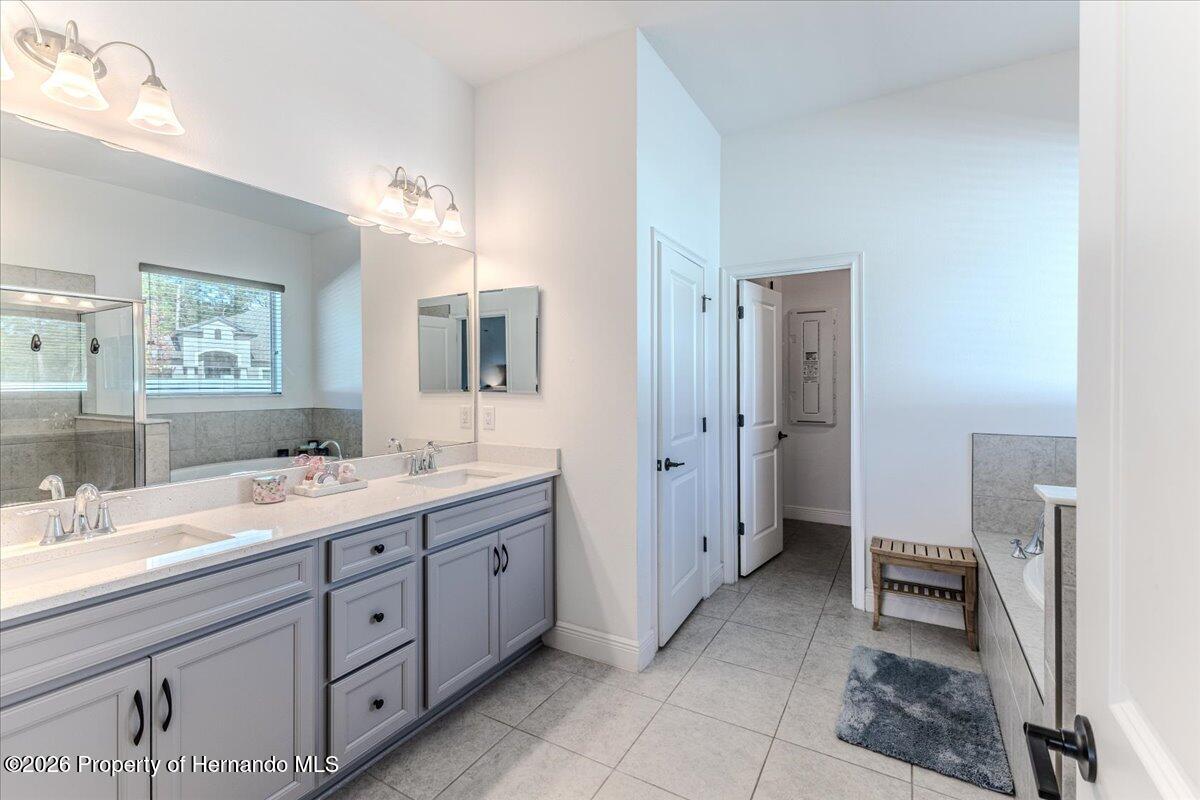 Spring Hill, Florida, 34609, United States, 5 Bedrooms Bedrooms, ,4 BathroomsBathrooms,Residential,For Sale,2028670