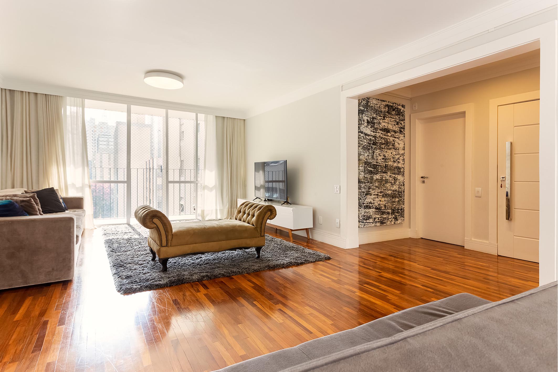 Renovated apartment with natural lighting
