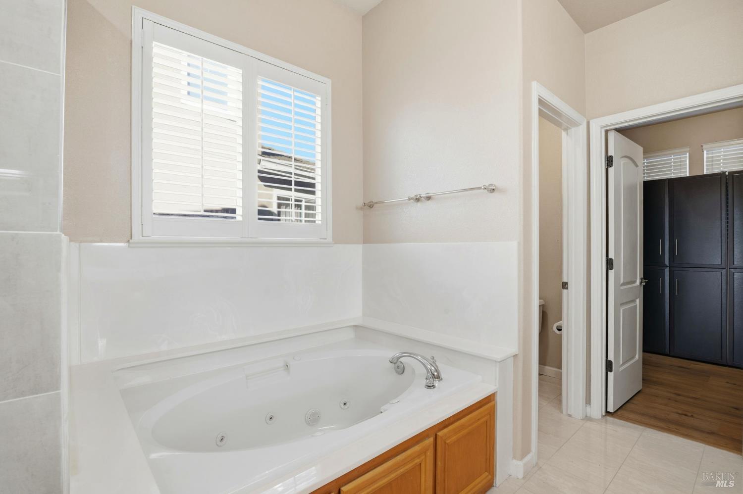 Fairfield, California, 94534, United States, 3 Bedrooms Bedrooms, ,3 BathroomsBathrooms,Residential,For Sale,1987540