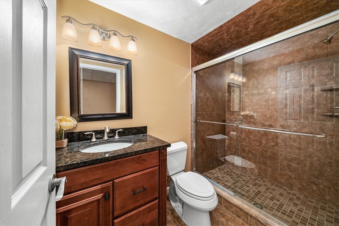 Pine Twp, Pennsylvania, 16046, United States, 5 Bedrooms Bedrooms, ,6 BathroomsBathrooms,Residential,For Sale,1989507