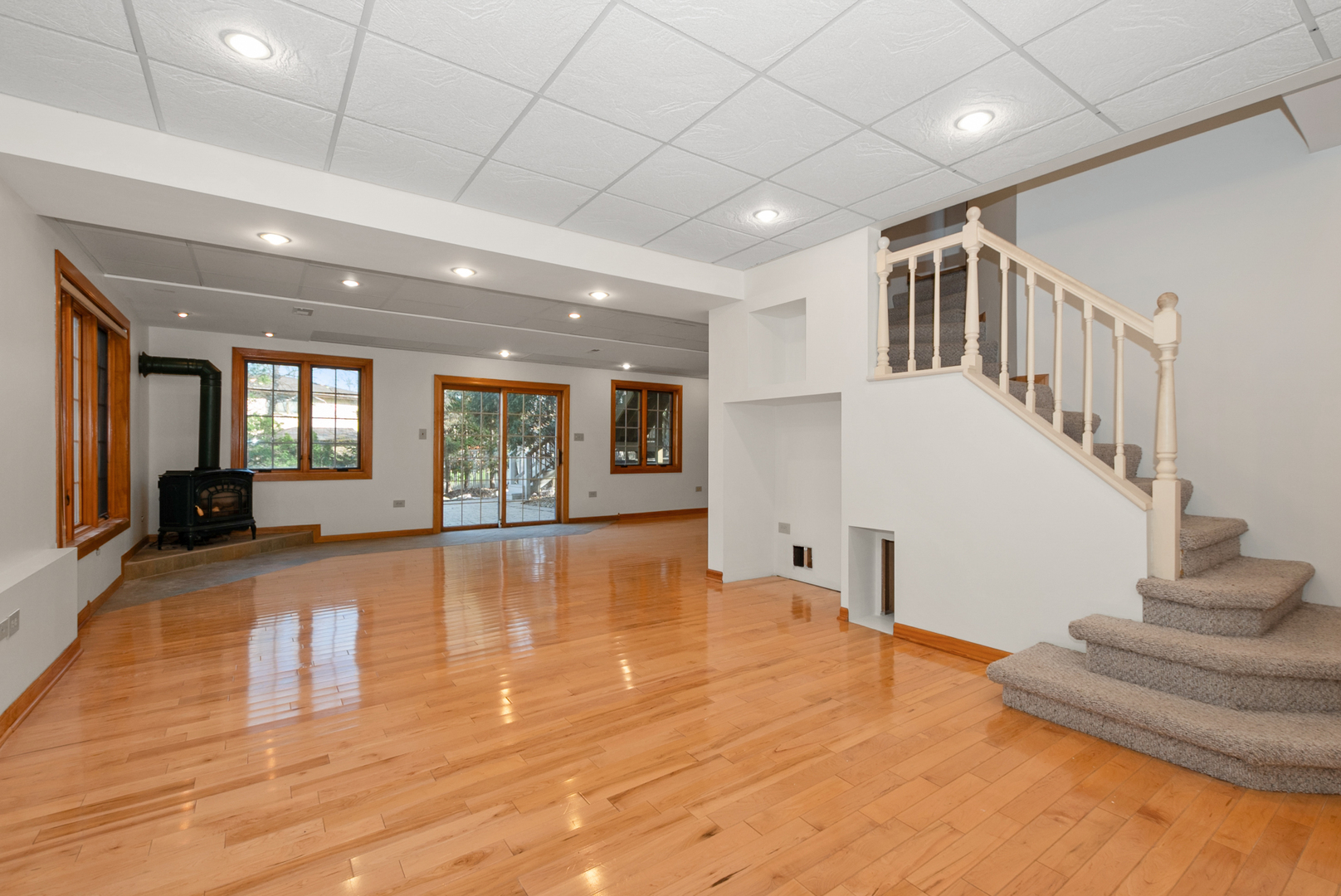 Palos Hills, Illinois, 60465, United States, 5 Bedrooms Bedrooms, ,5 BathroomsBathrooms,Residential,For Sale,1943646