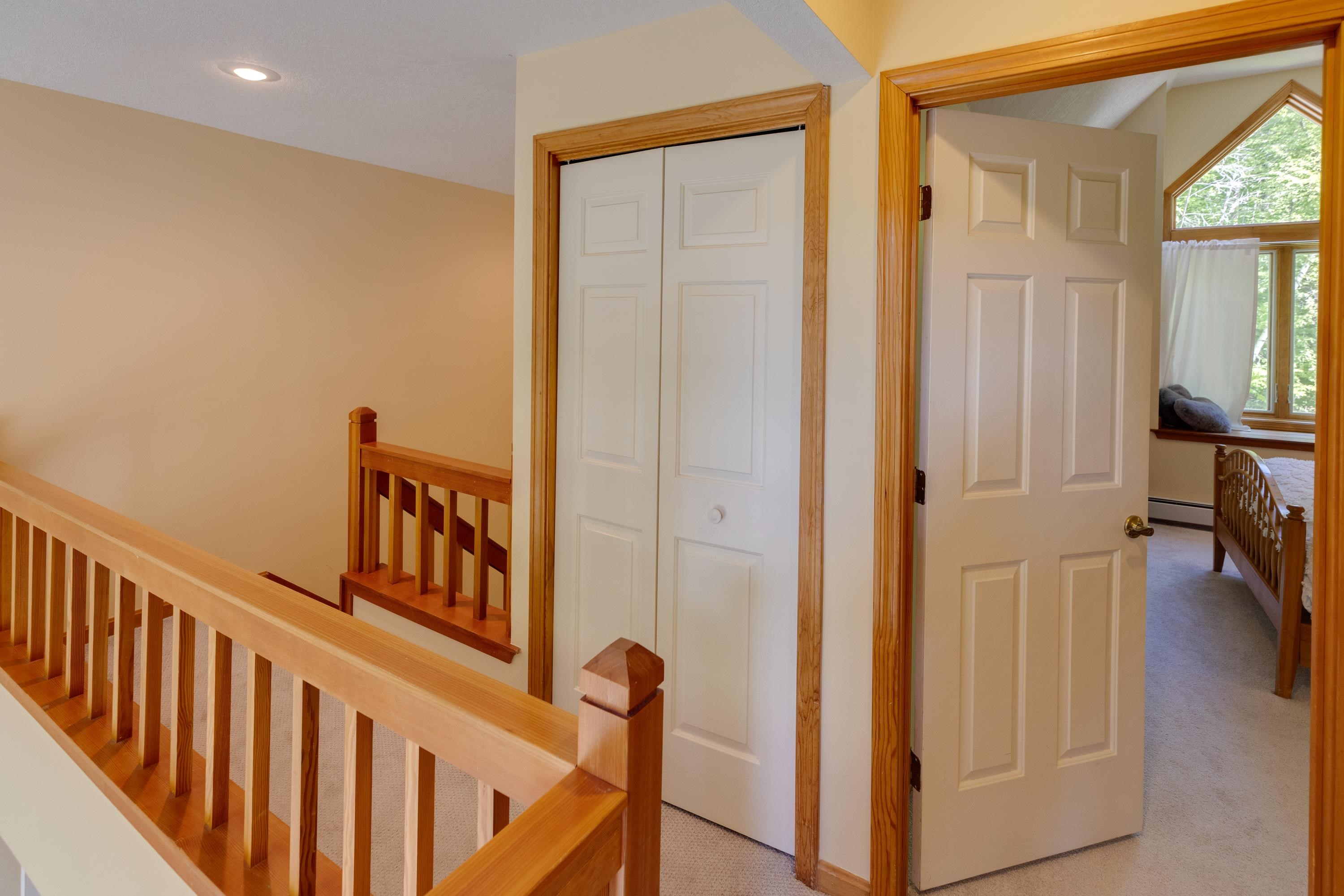 Lincoln, New Hampshire, 03251, United States, 4 Bedrooms Bedrooms, ,4 BathroomsBathrooms,Residential,For Sale,1991749