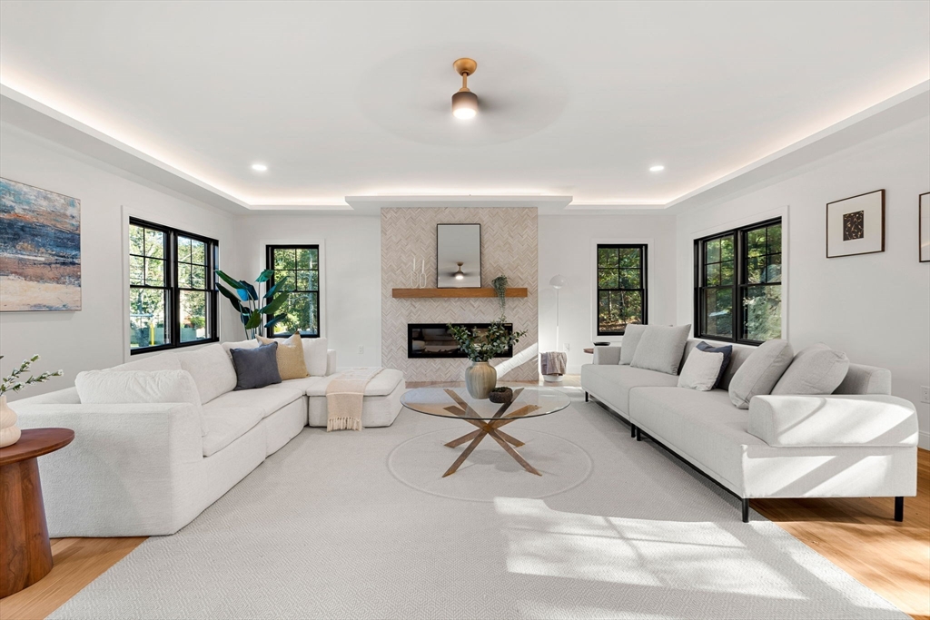 Melrose, Massachusetts, 02176, United States, 5 Bedrooms Bedrooms, ,6 BathroomsBathrooms,Residential,For Sale,1987471