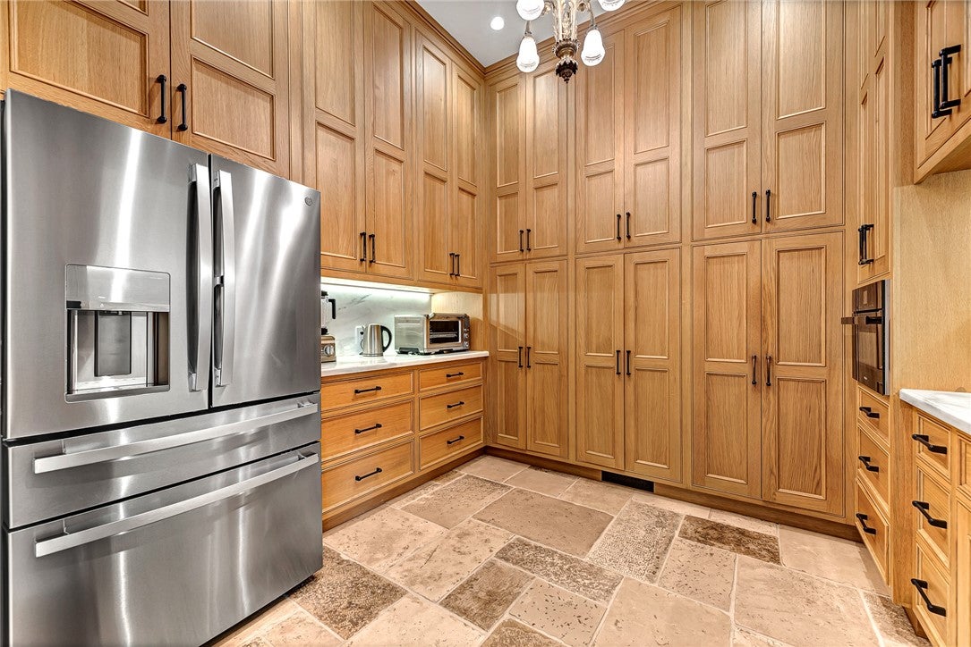 Fayetteville, Arkansas, 72704, United States, 4 Bedrooms Bedrooms, ,5 BathroomsBathrooms,Residential,For Sale,1993299