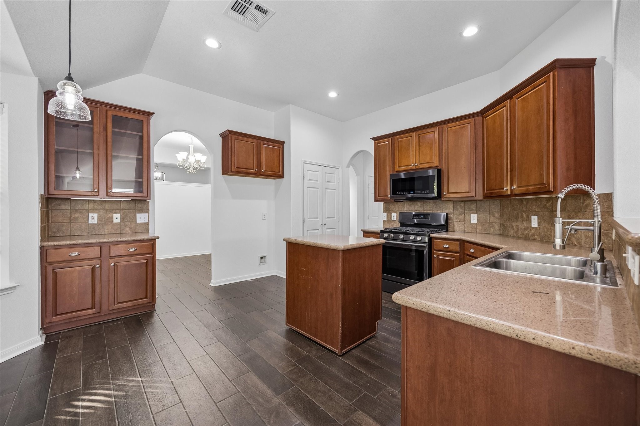  20910 Sandy Briar Court - 物件實景