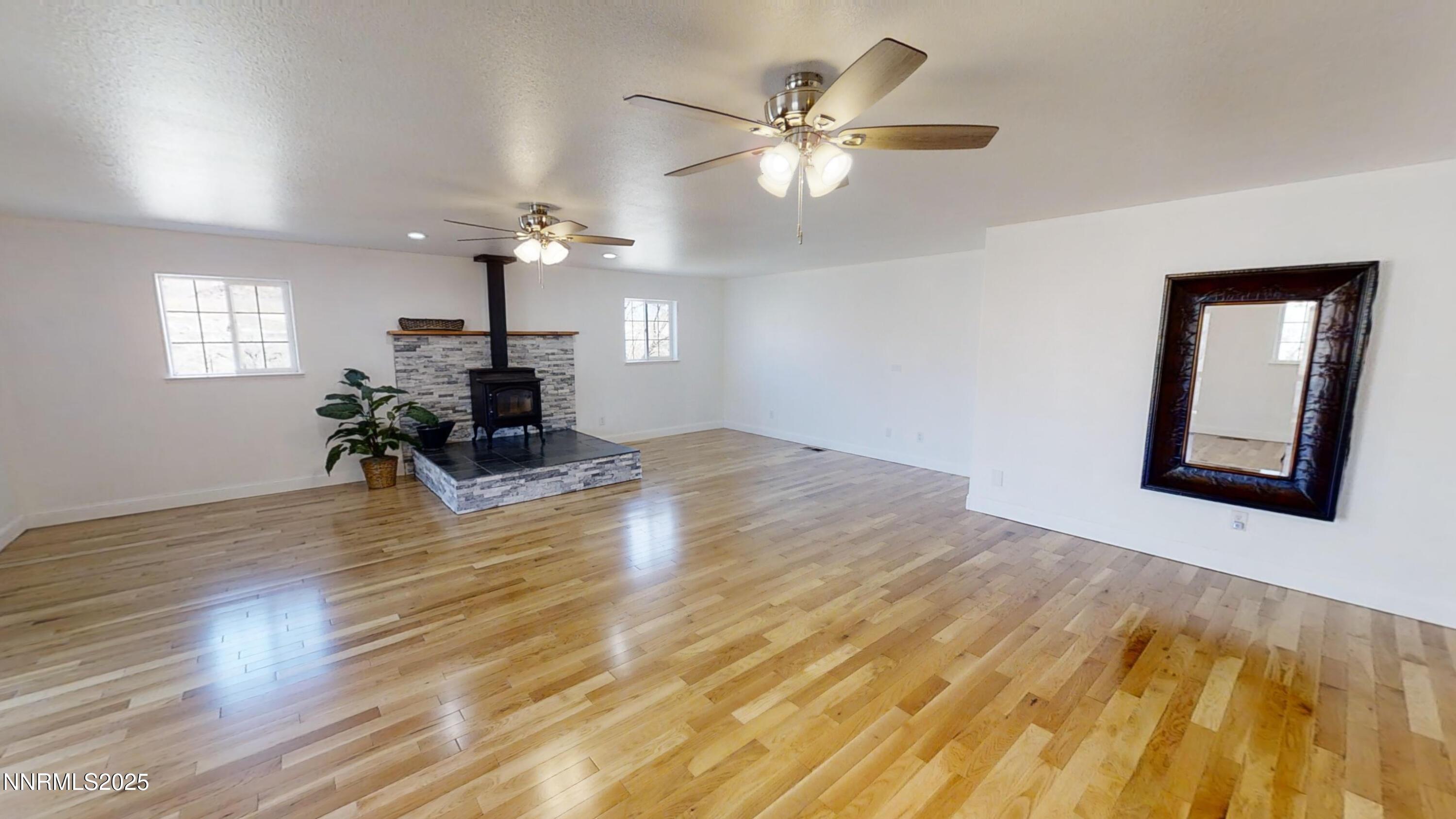 Sparks, Nevada, 89434, United States, 4 Bedrooms Bedrooms, ,4 BathroomsBathrooms,Residential,For Sale,1925240