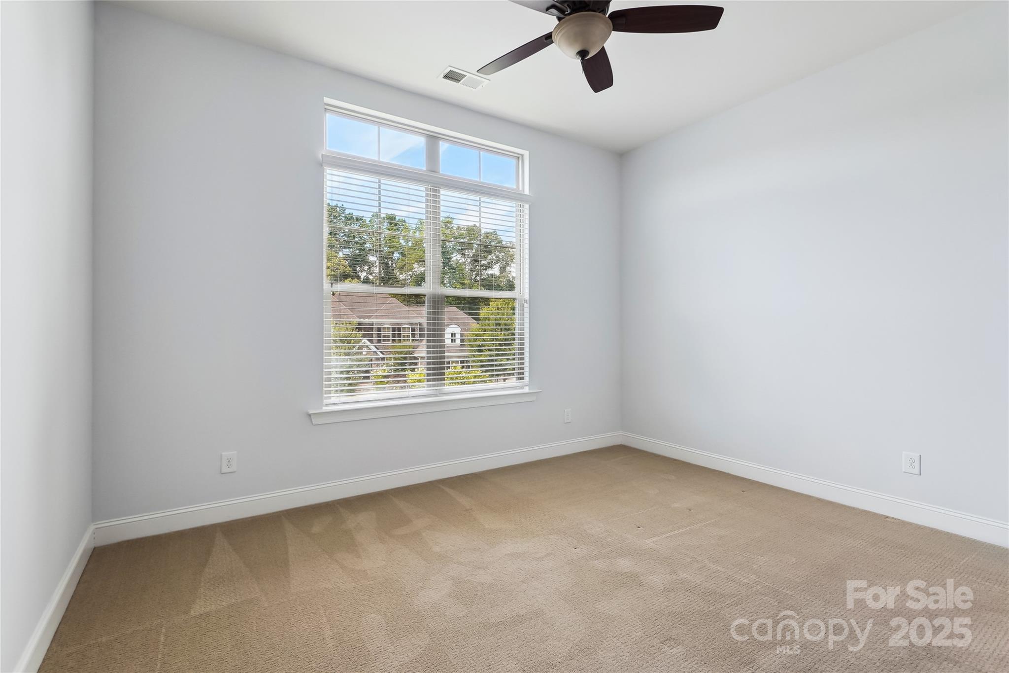 Fort Mill, South Carolina, 29708, United States, 5 Bedrooms Bedrooms, ,5 BathroomsBathrooms,Residential,For Sale,1896141