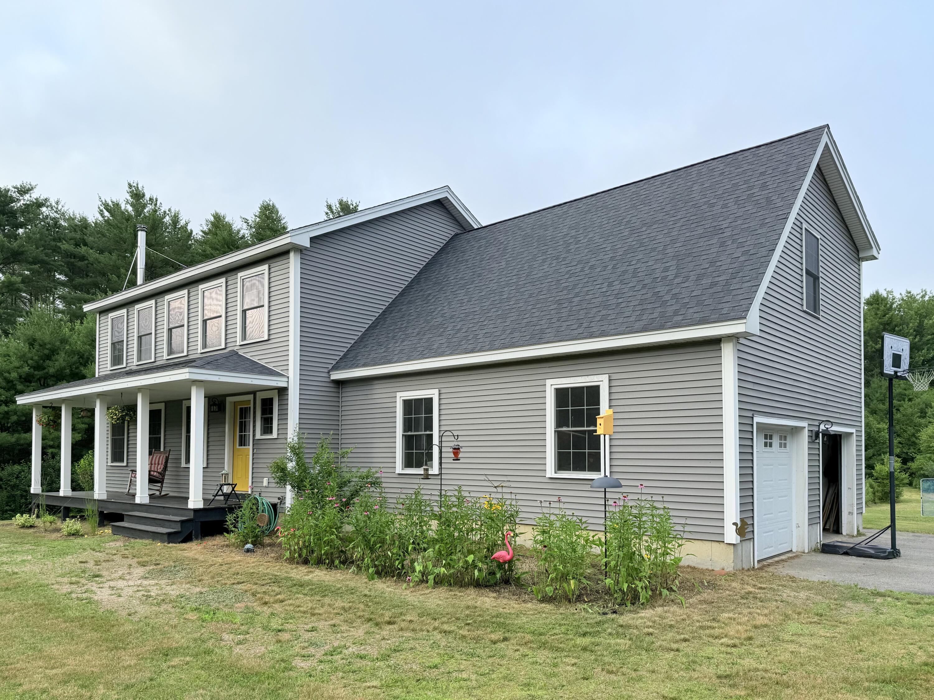 Kennebunk, Maine, 04043, United States, 3 Bedrooms Bedrooms, ,2 BathroomsBathrooms,Residential,For Sale,1897189